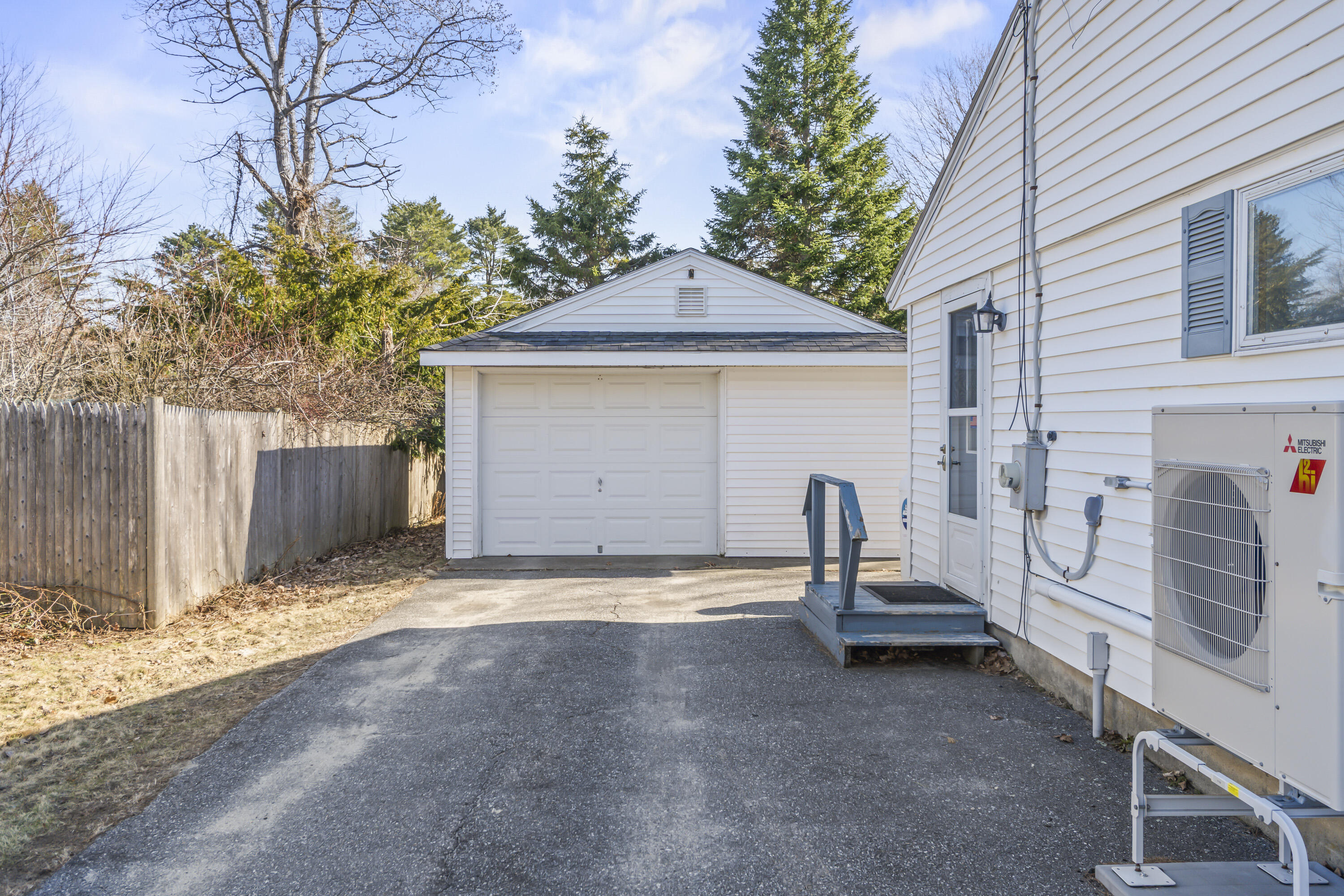 43 Hennessey Avenue