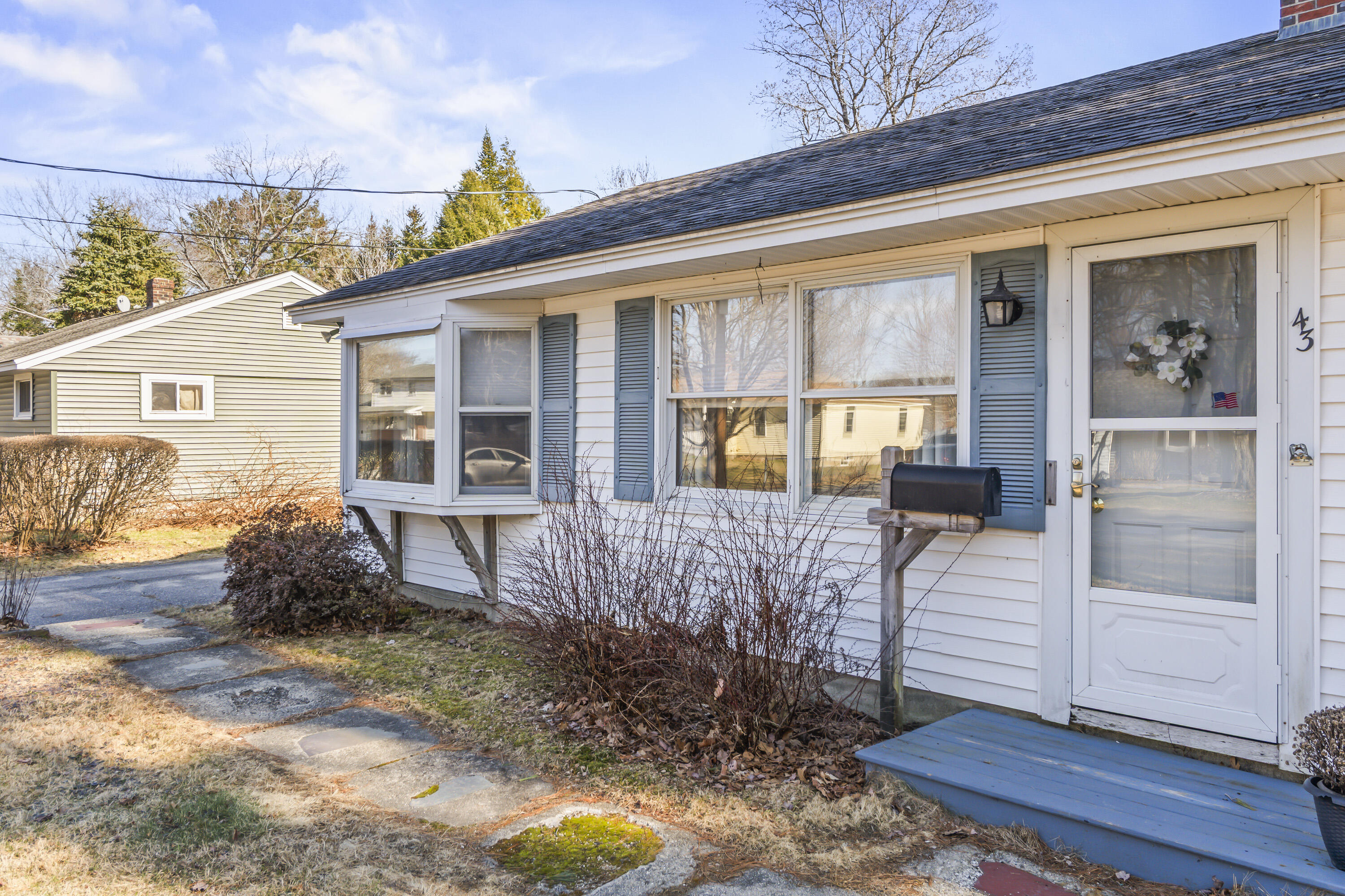 43 Hennessey Avenue