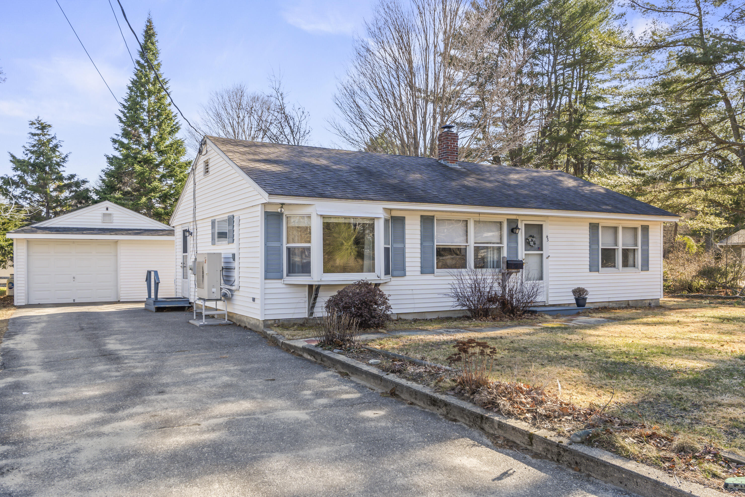 43 Hennessey Avenue