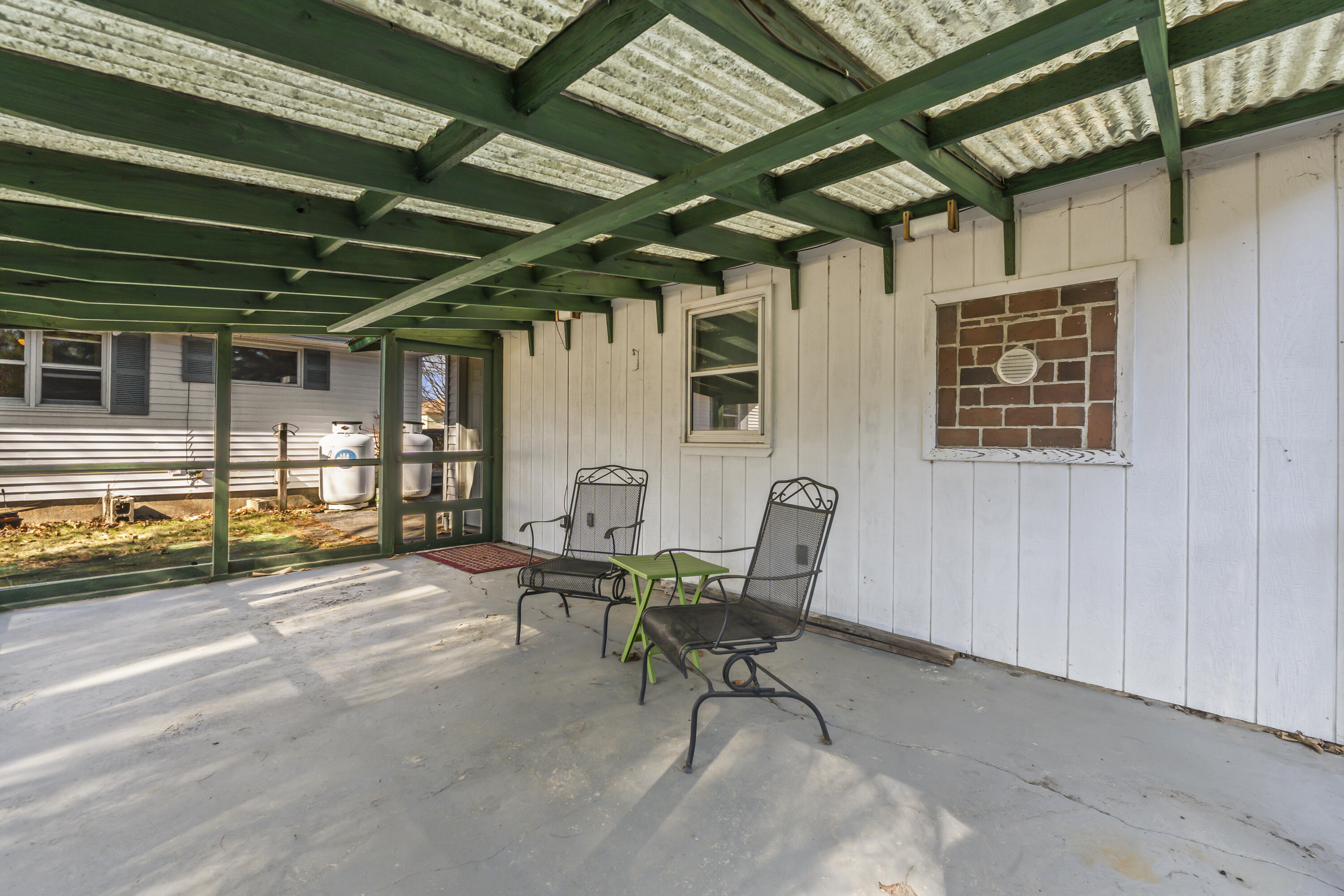 43 Hennessey Avenue