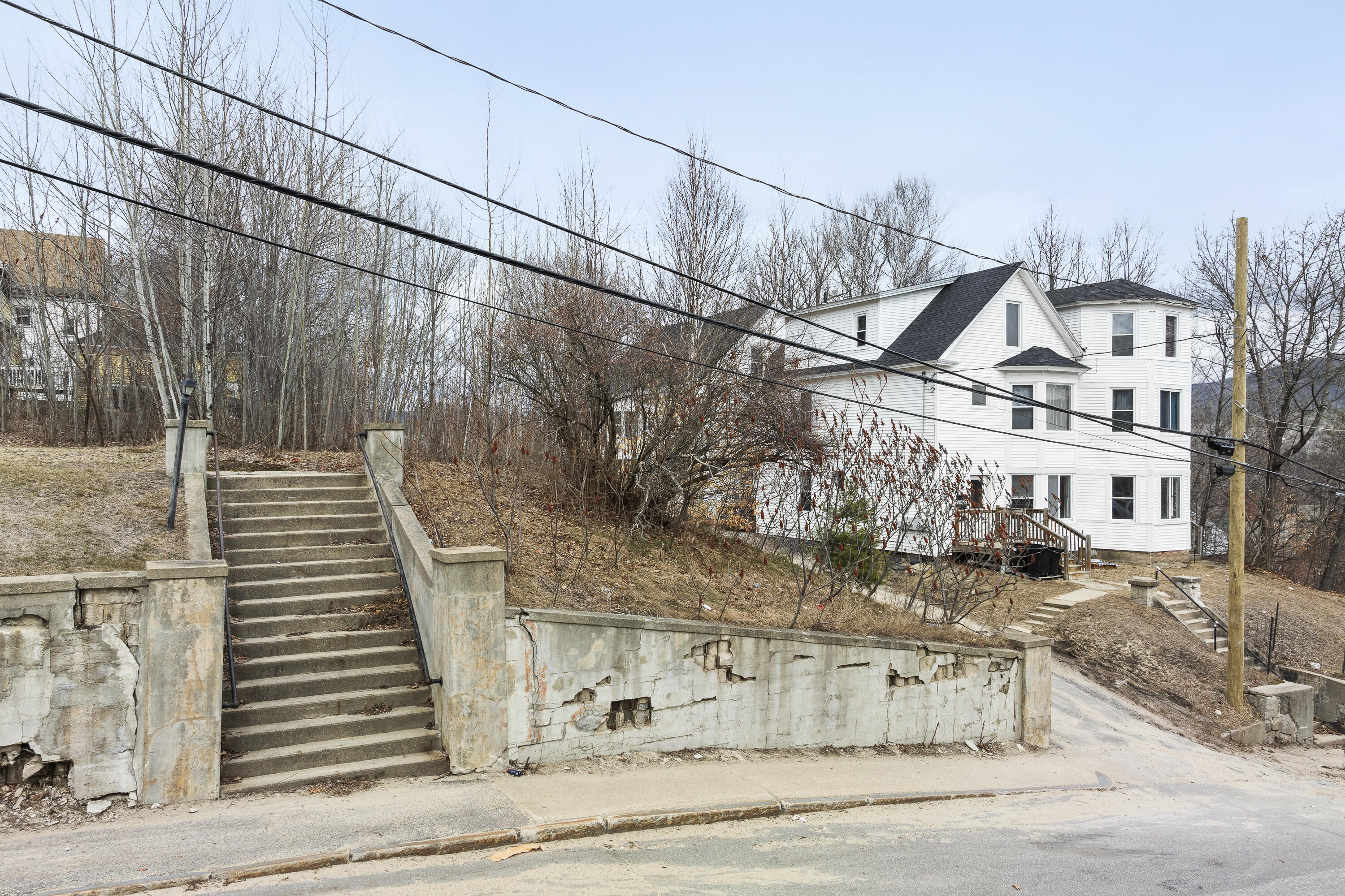 76 Maine Avenue