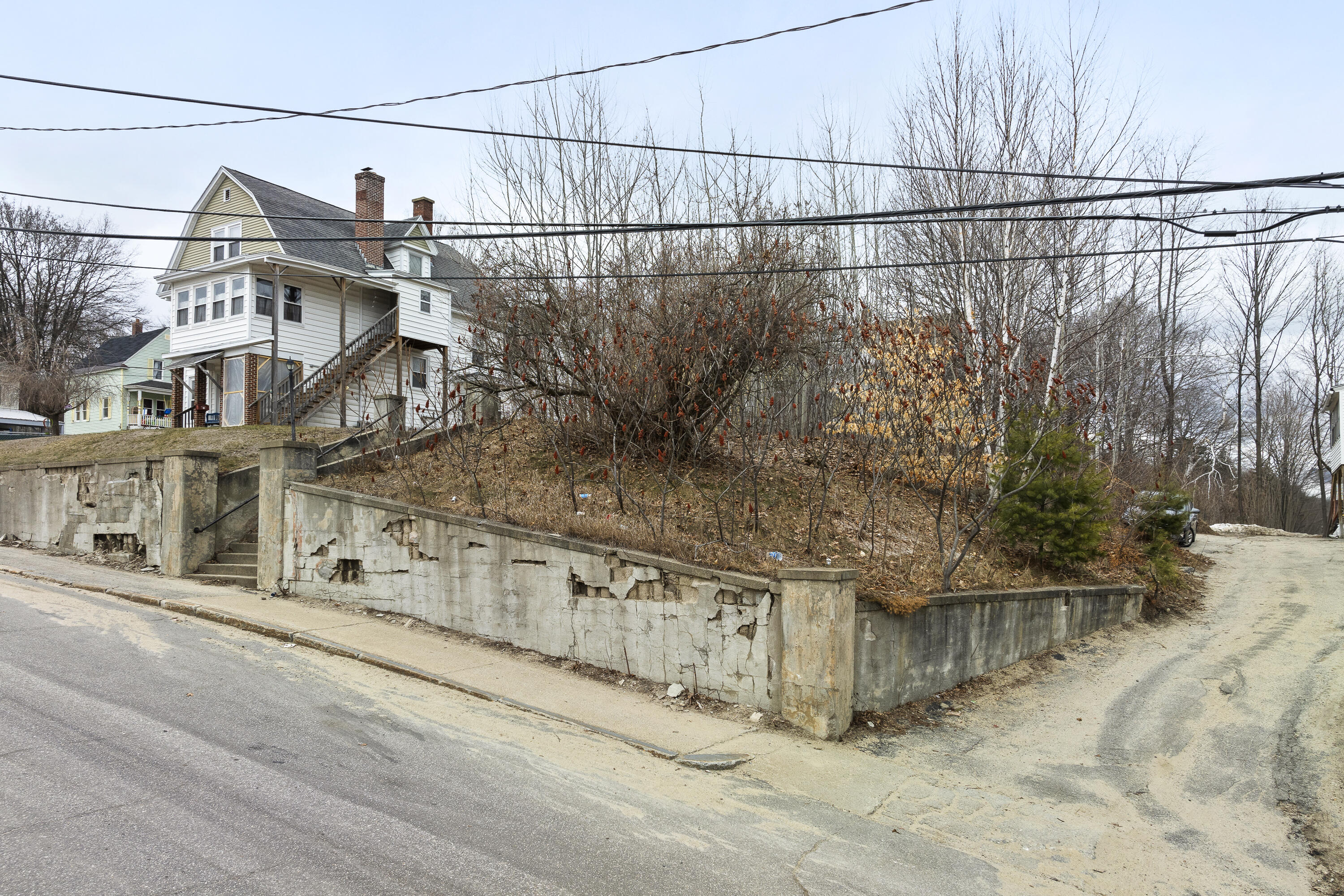 76 Maine Avenue