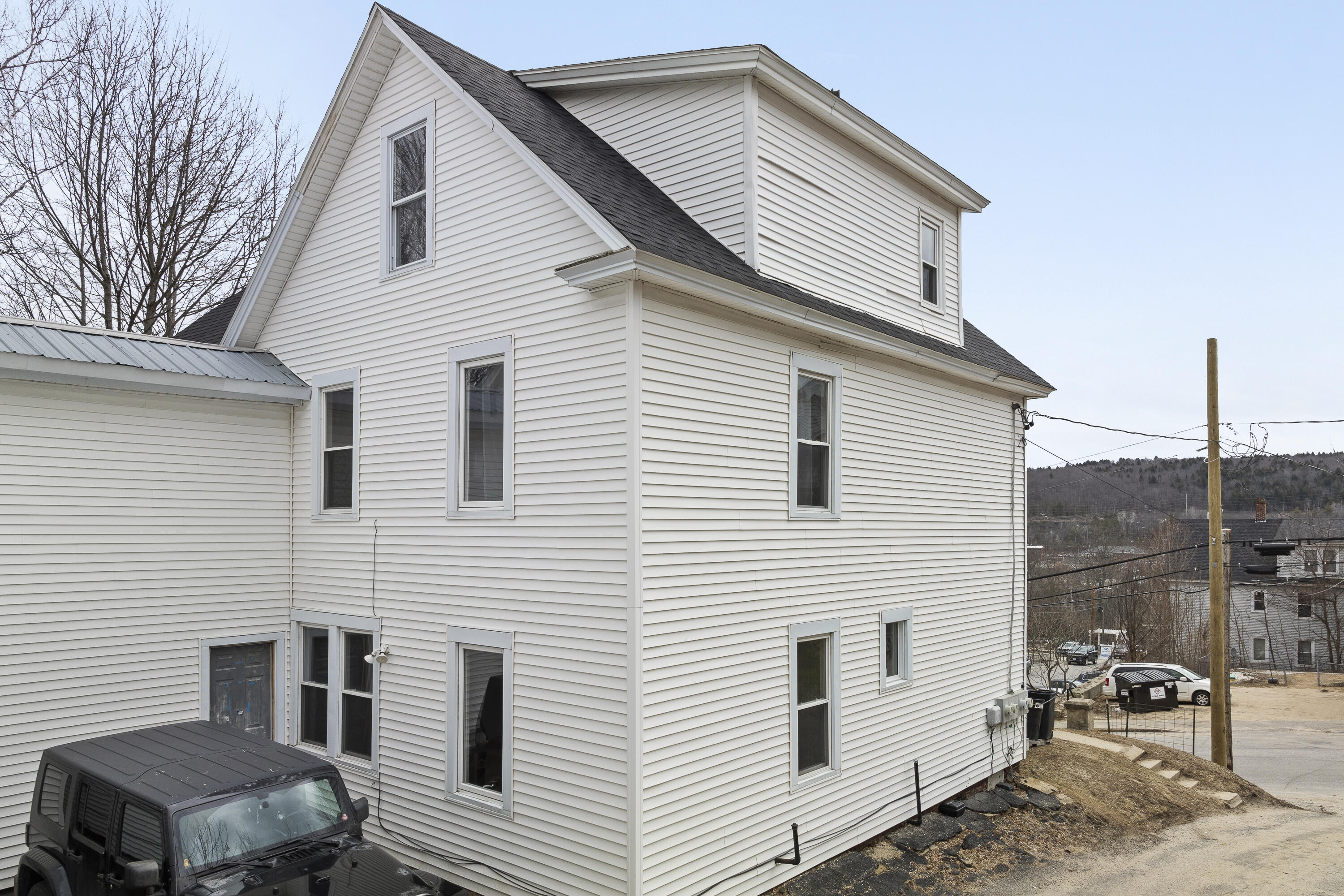 76 Maine Avenue