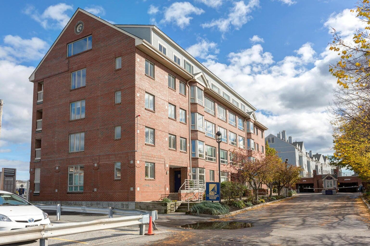 711 Chandlers Wharf 711