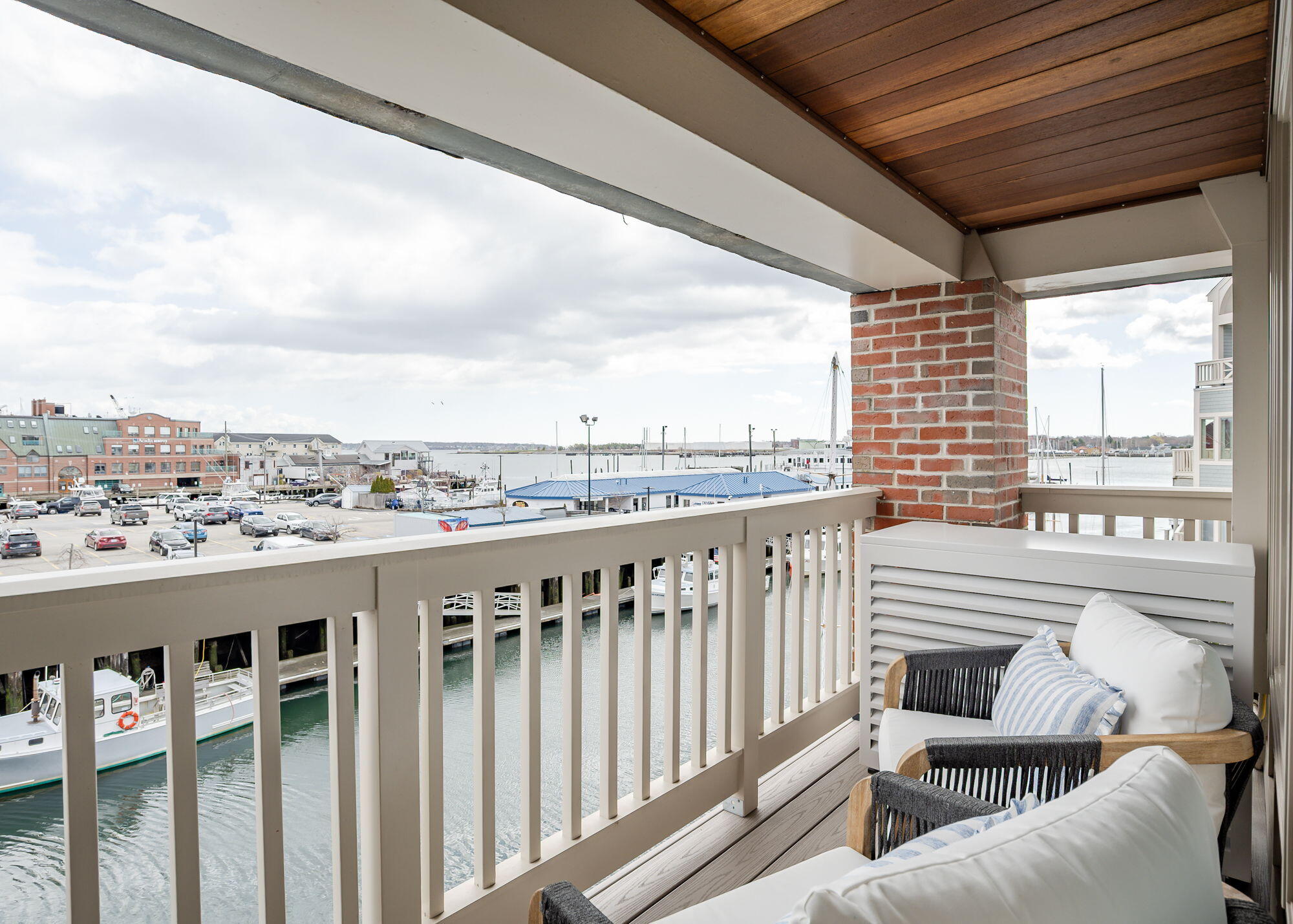 711 Chandlers Wharf 711