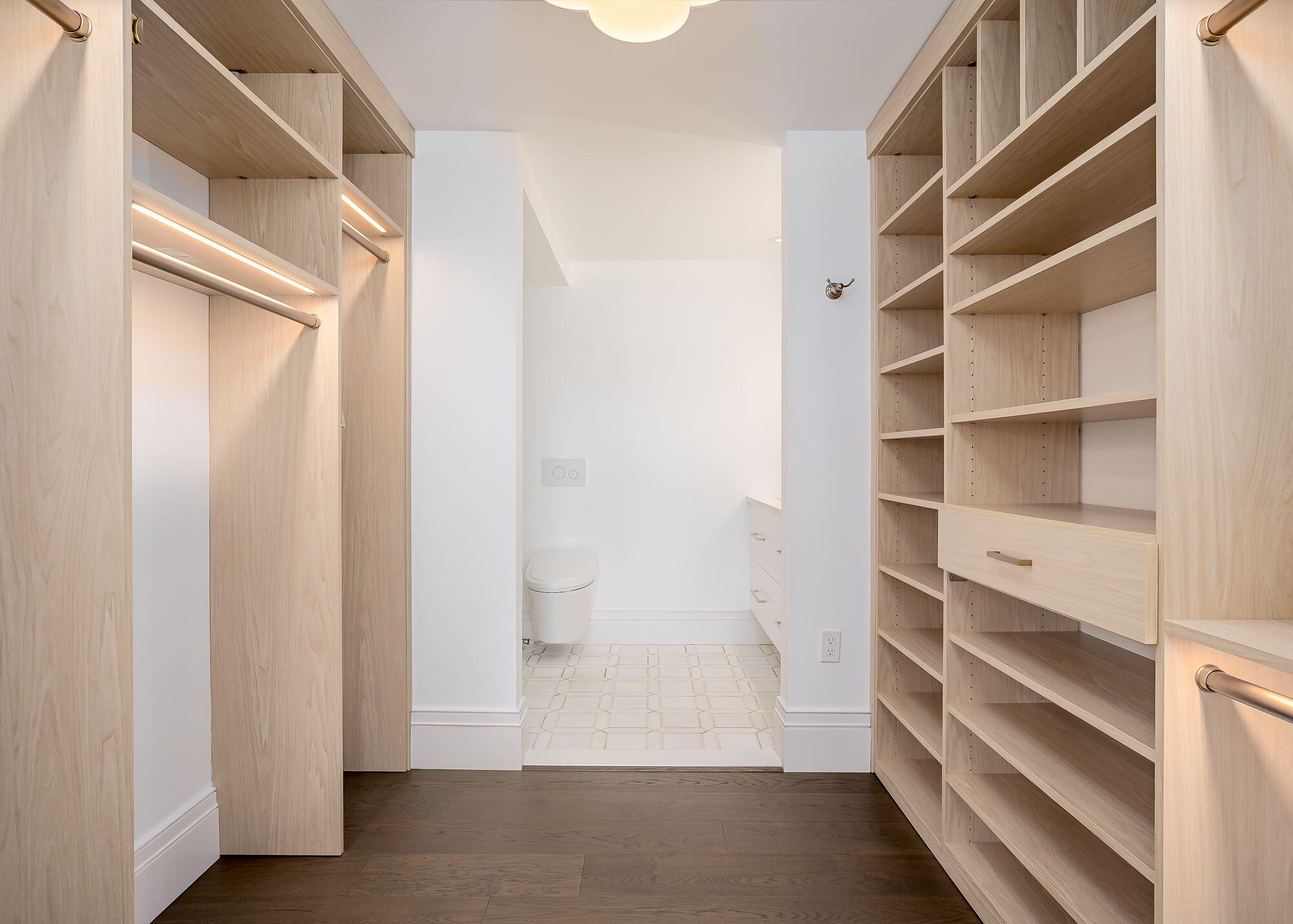 711 Chandlers Wharf 711