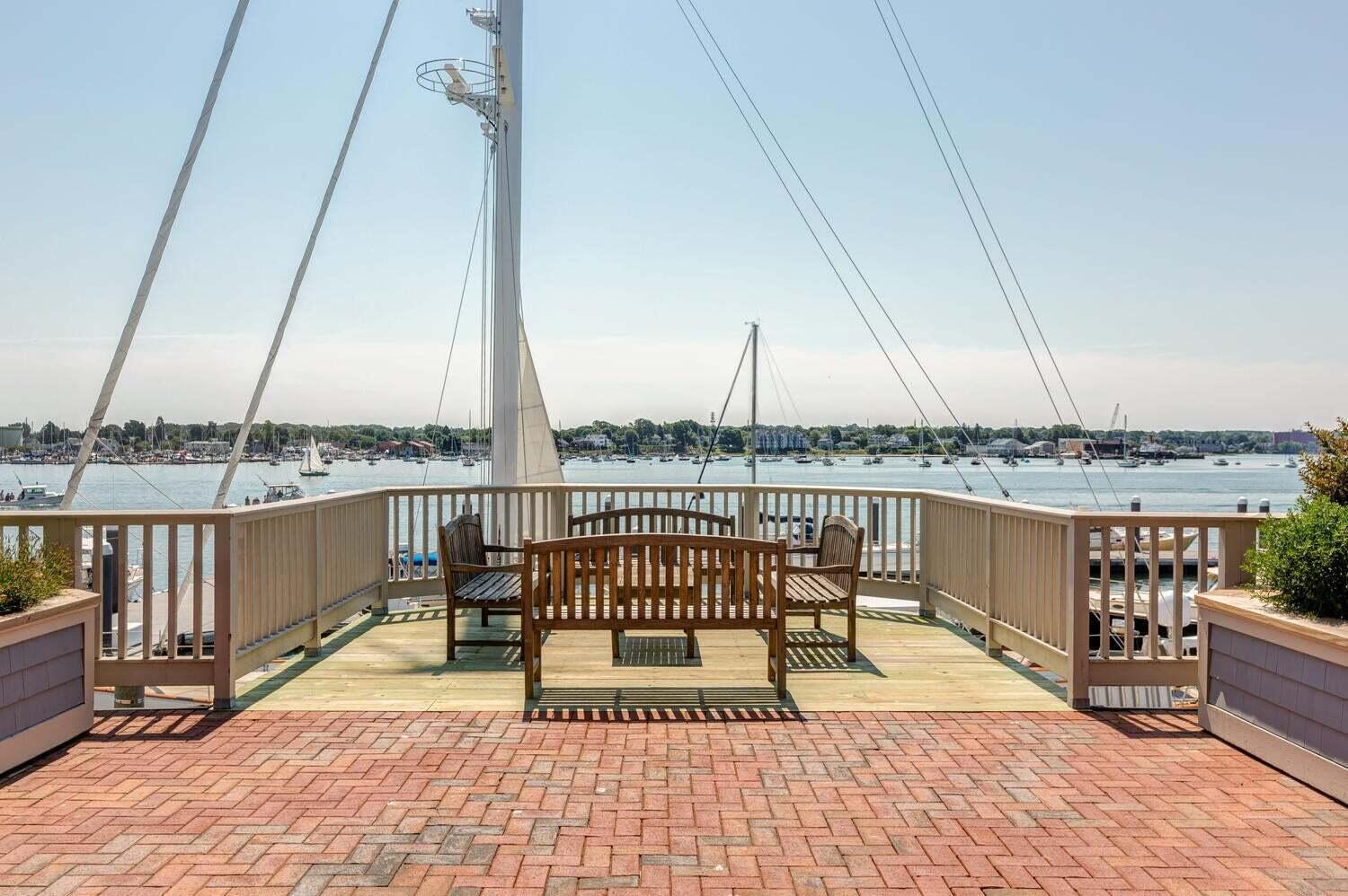 711 Chandlers Wharf 711