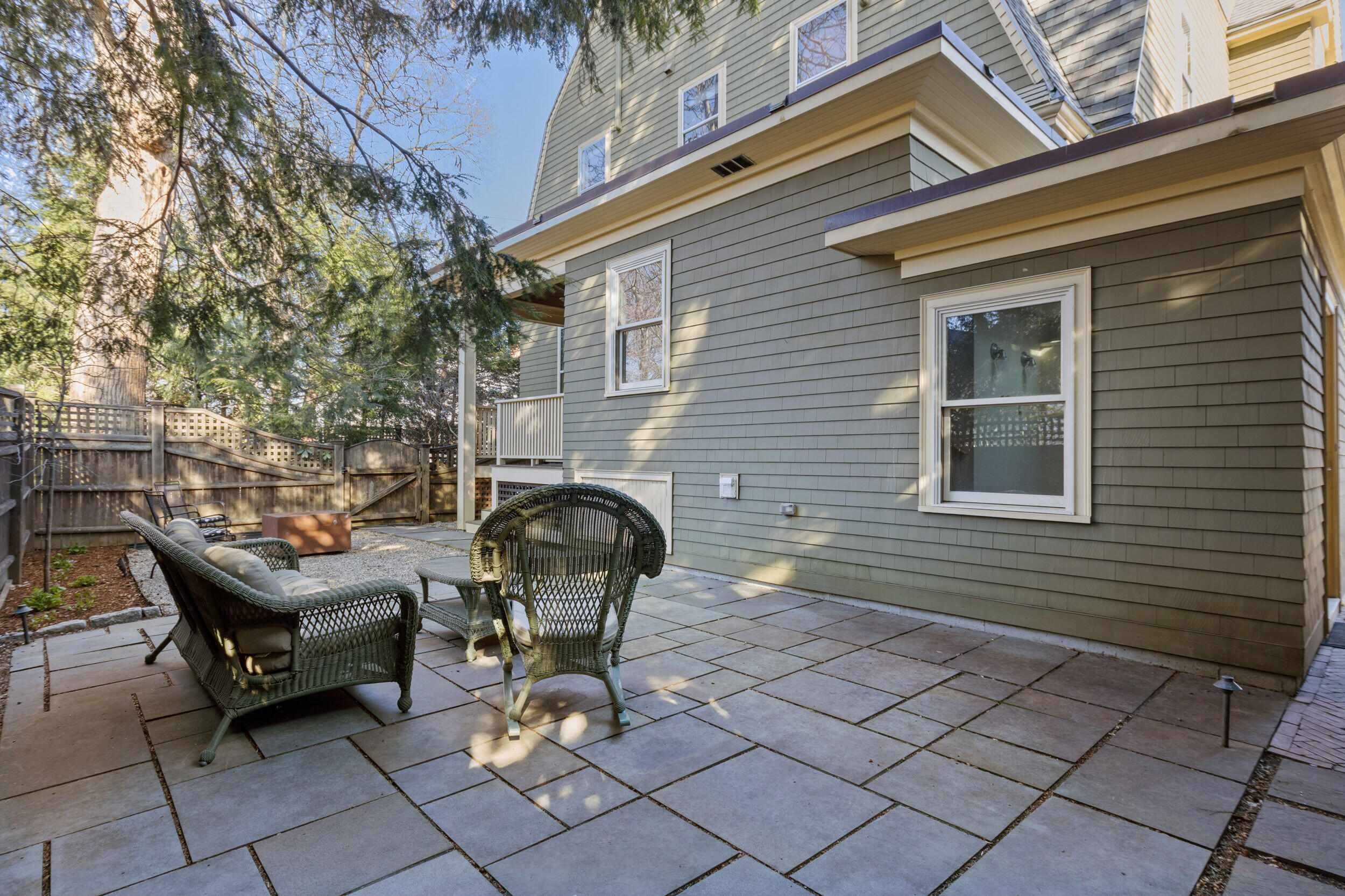 105 Noyes Street