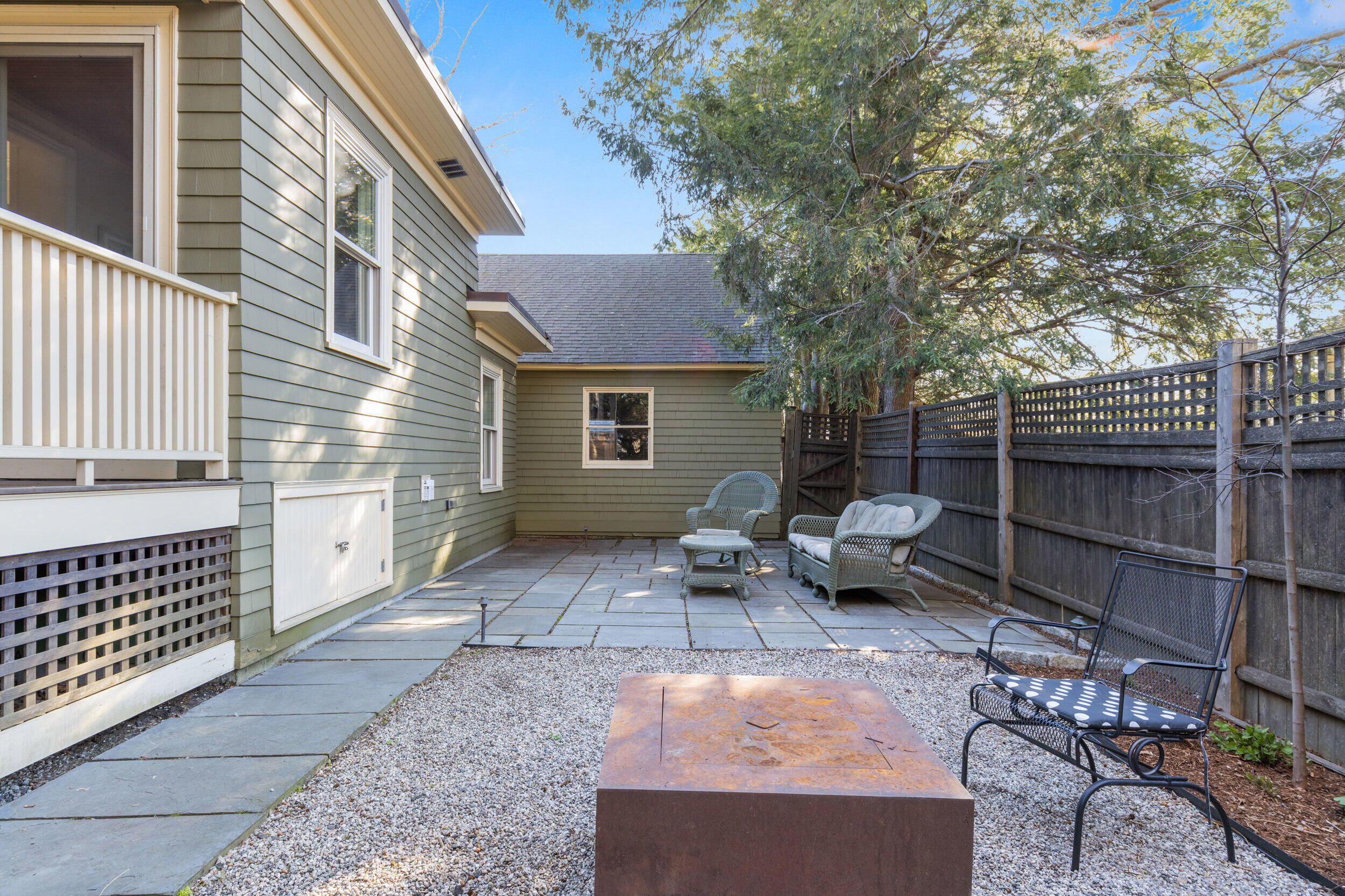105 Noyes Street
