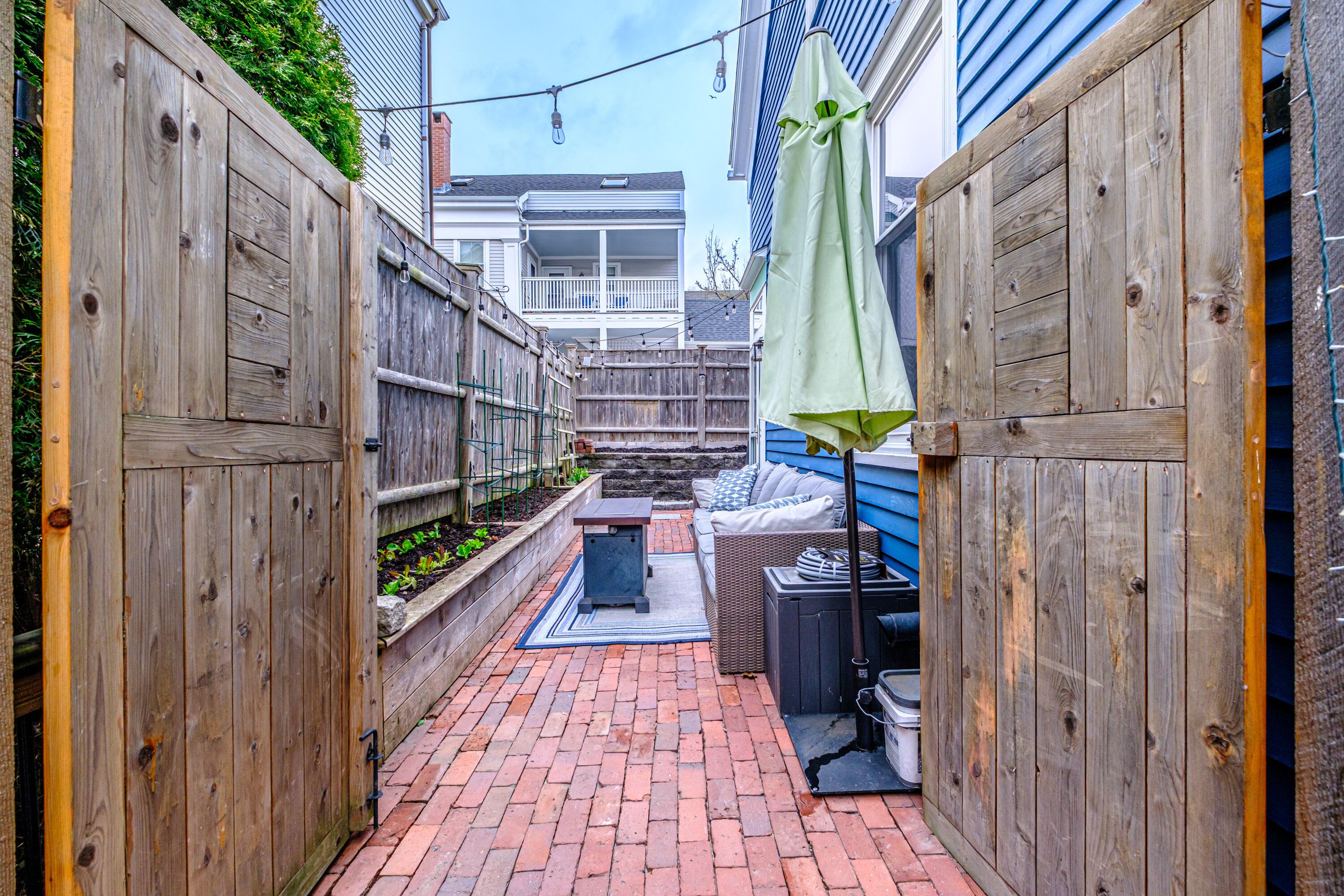 71 Gray Street