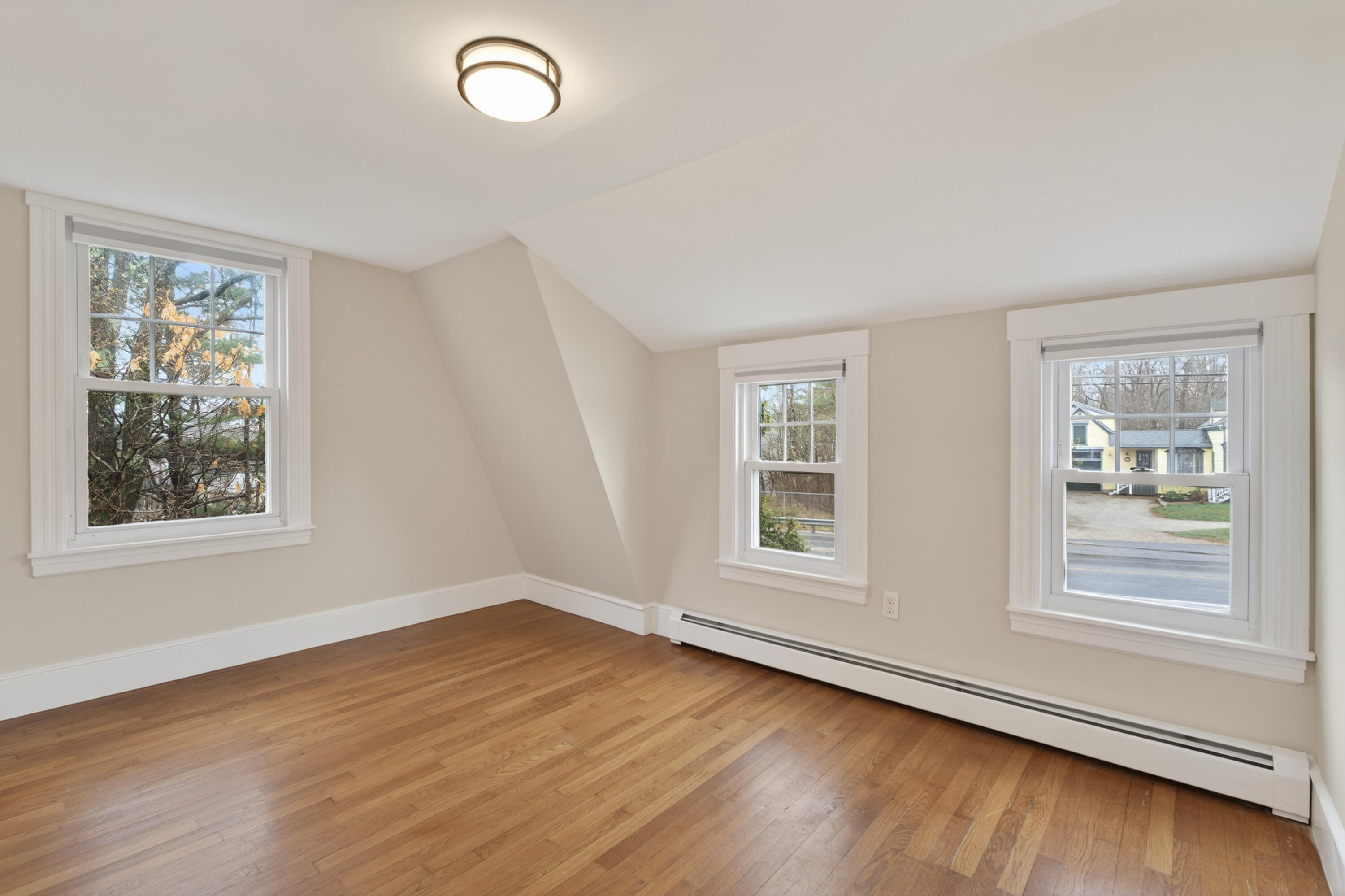 275 Middle Road