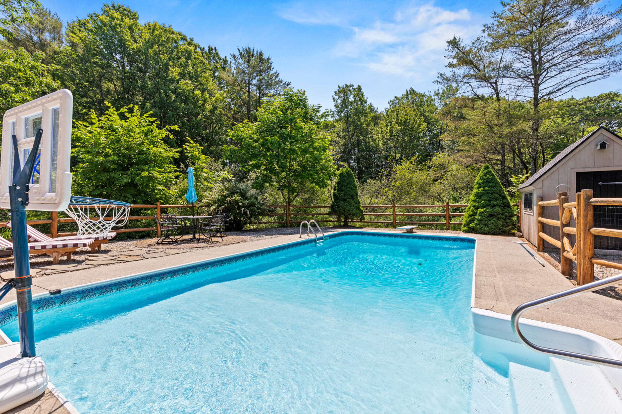 531 Ledge Road