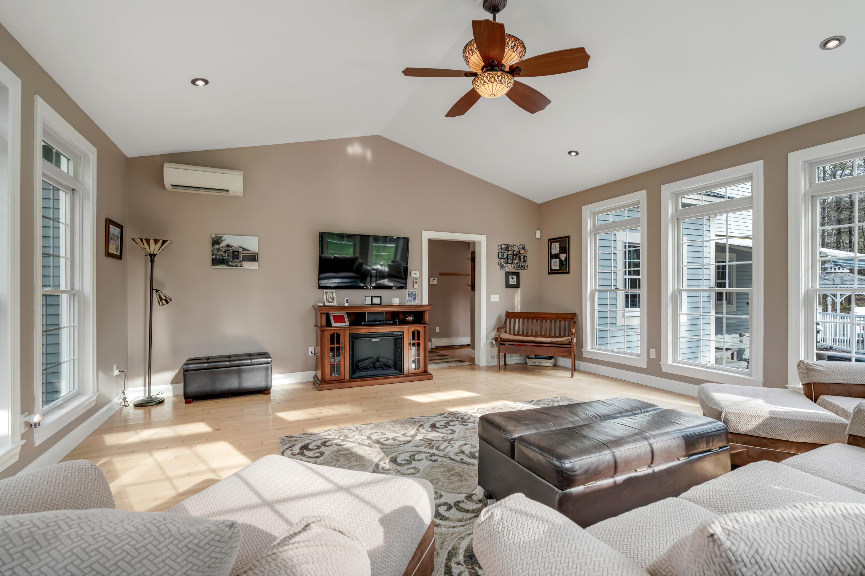 16 Caldwell Circle