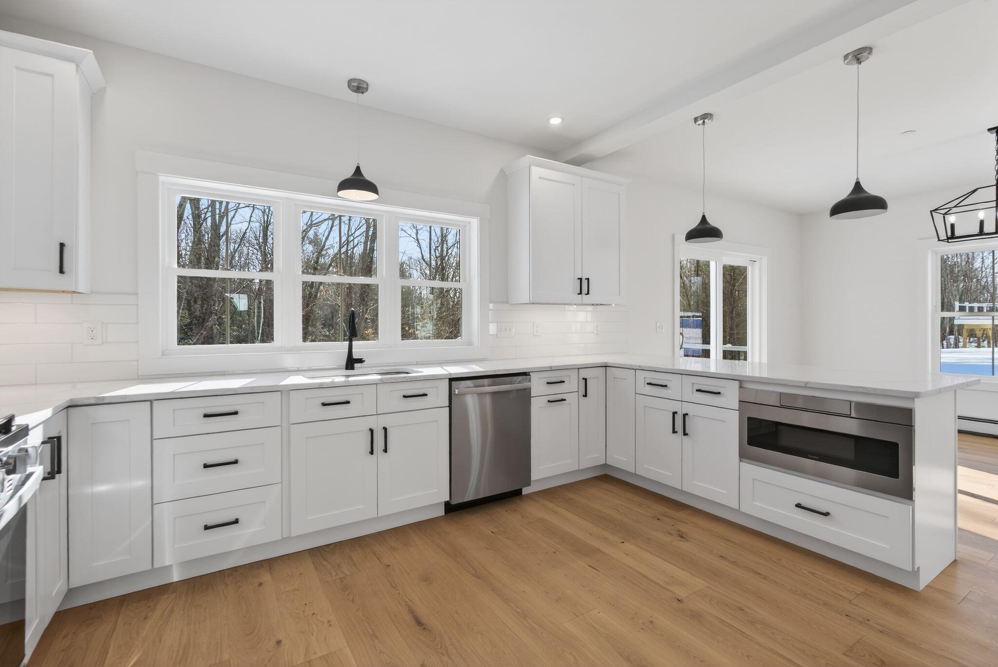 9 Aerie Drive