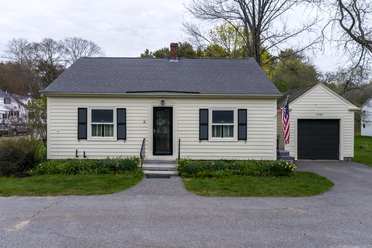 8 Oak Avenue