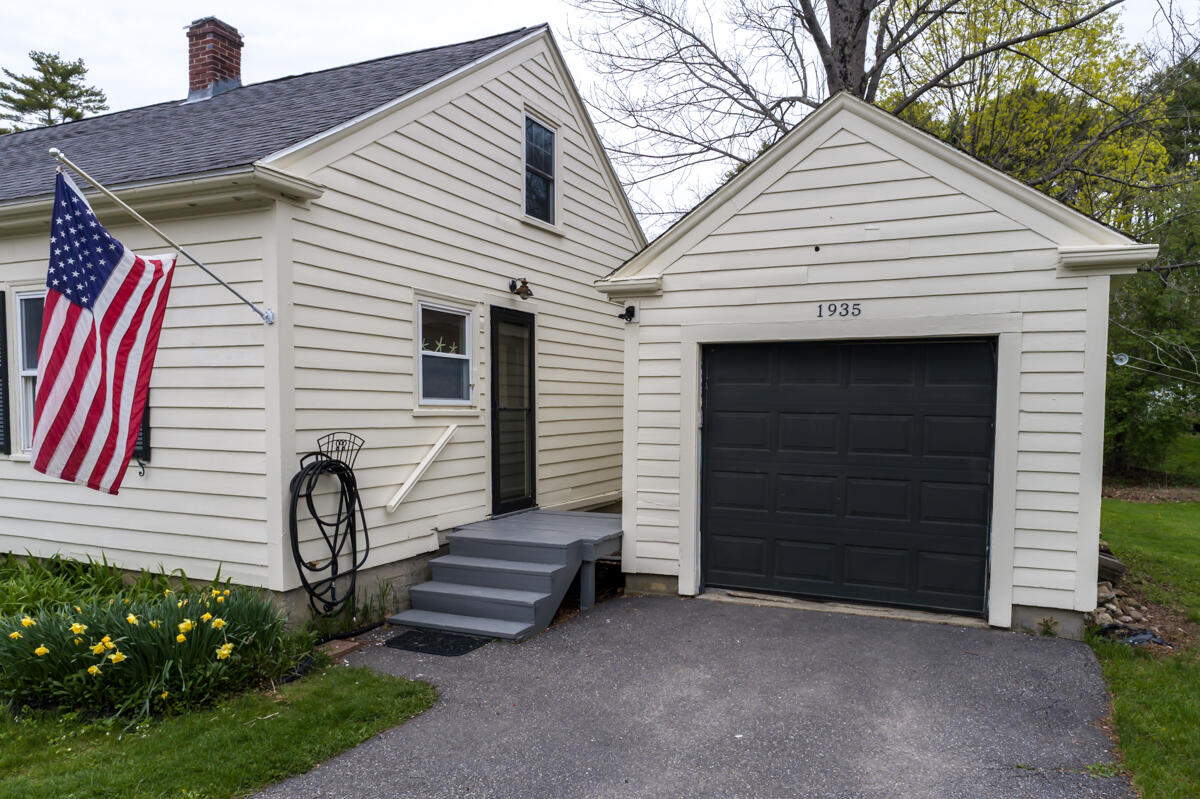 8 Oak Avenue