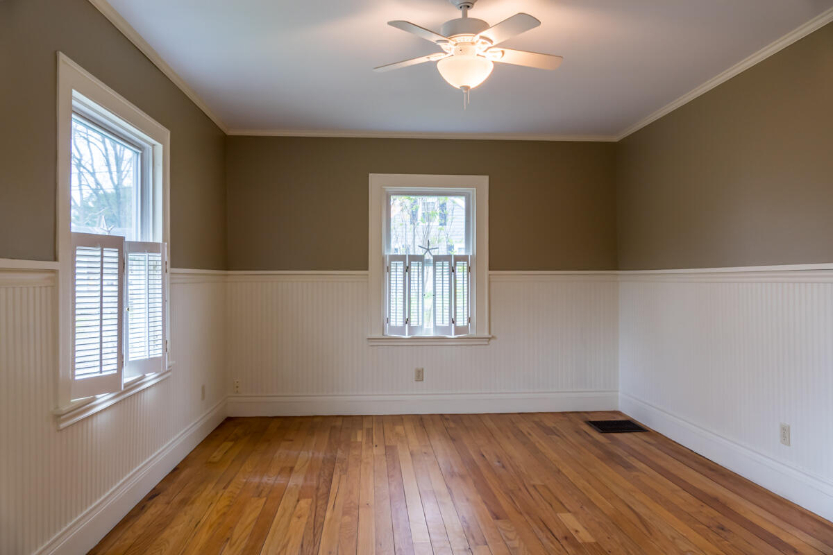 8 Oak Avenue