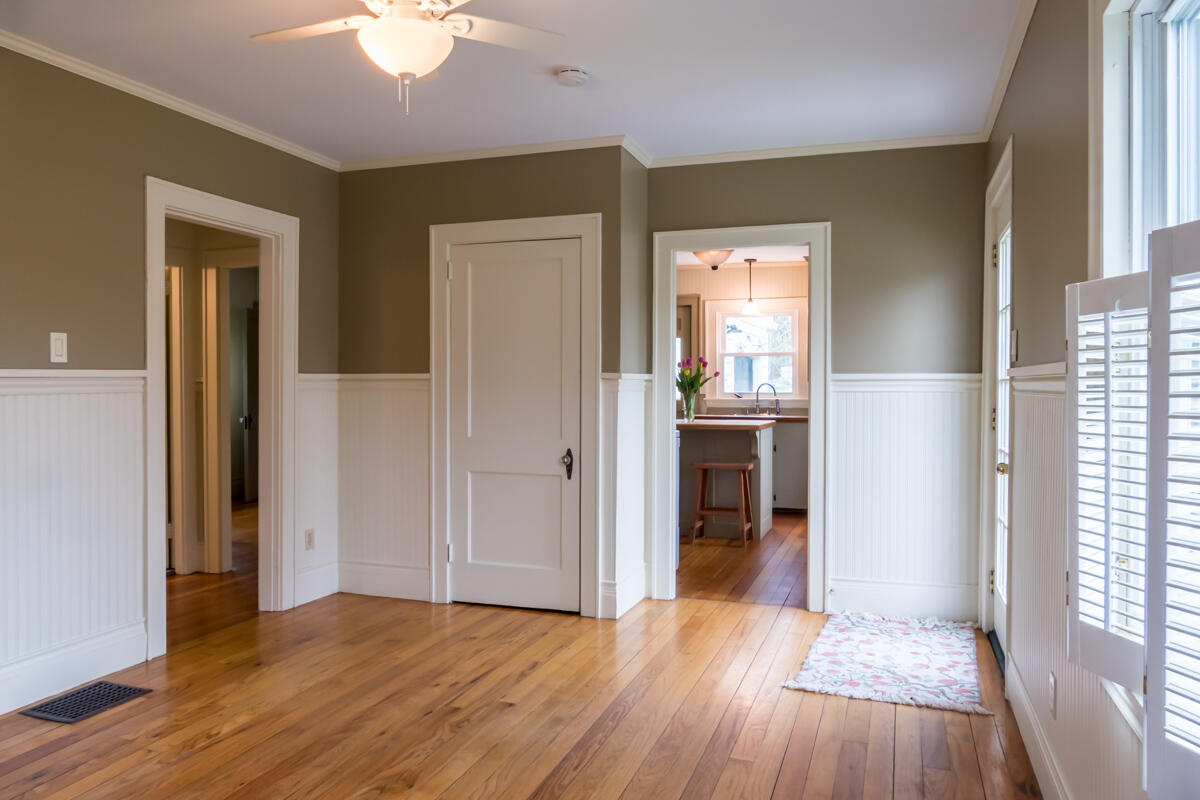 8 Oak Avenue