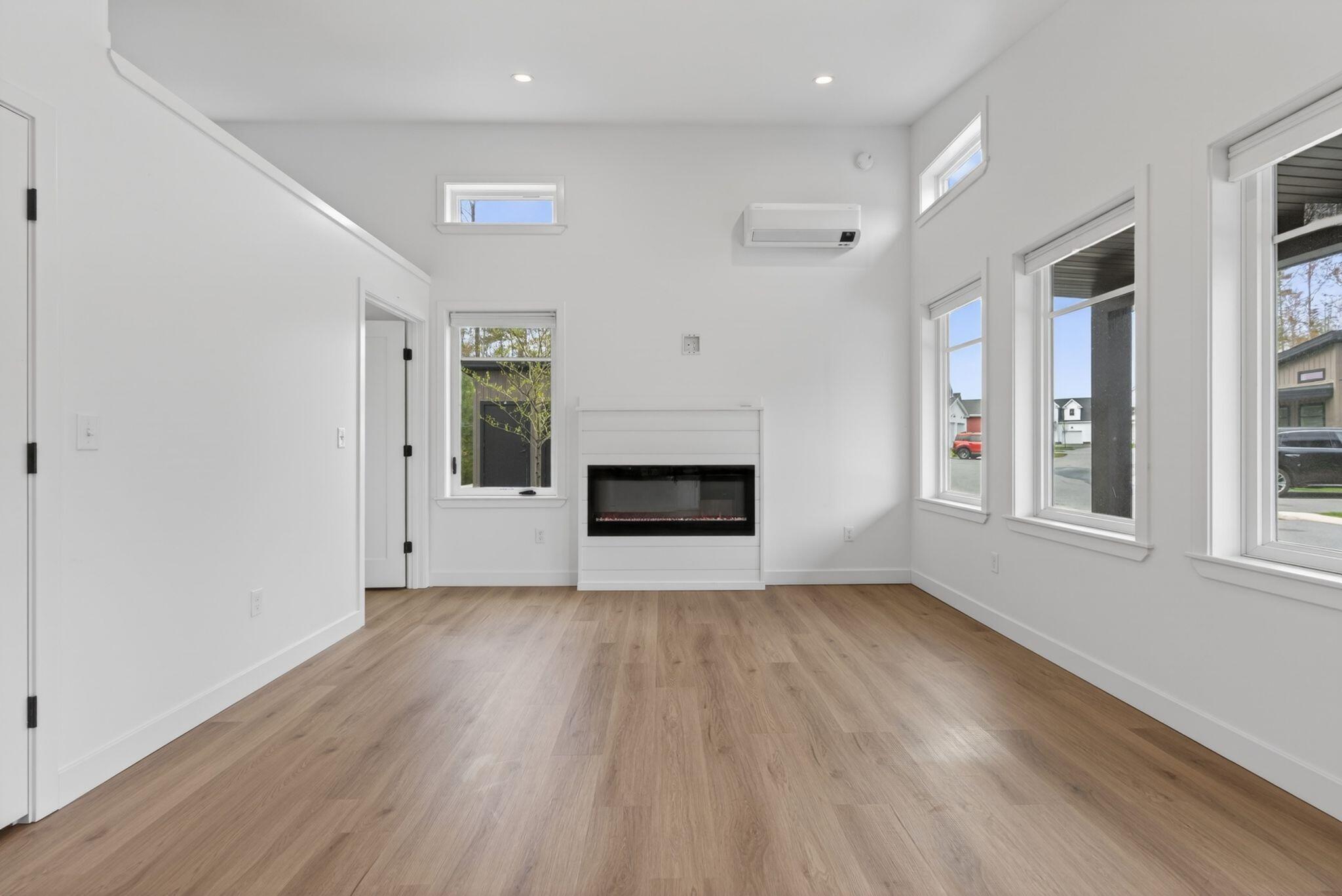15 Canter Way 4