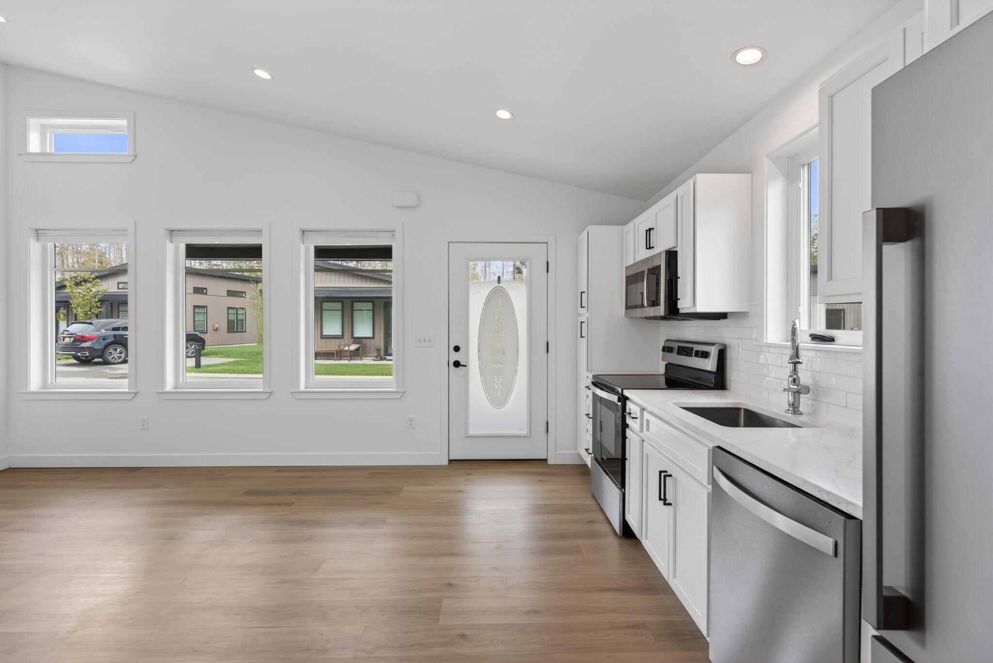 15 Canter Way 4