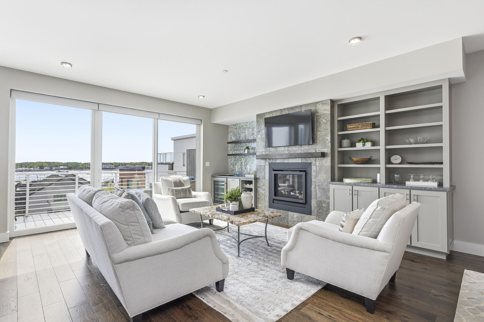 383 Commercial Street 603