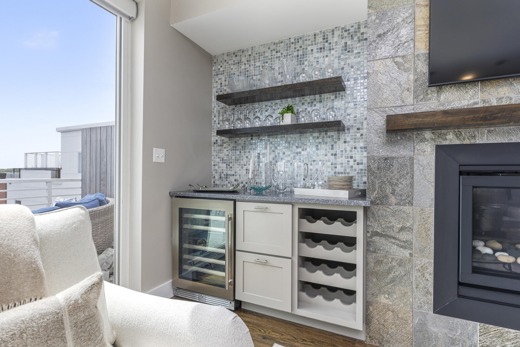 383 Commercial Street 603