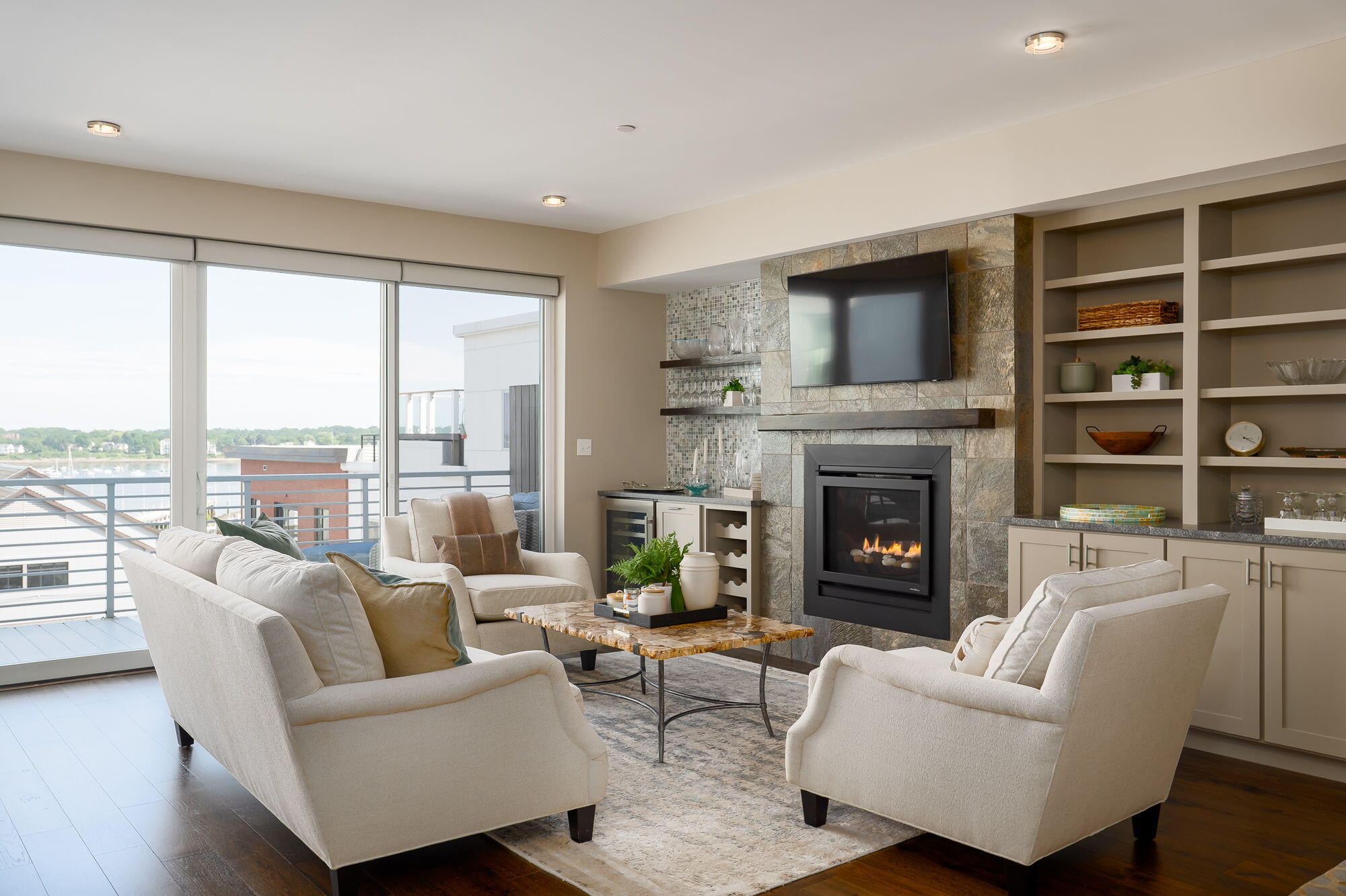 383 Commercial Street 603
