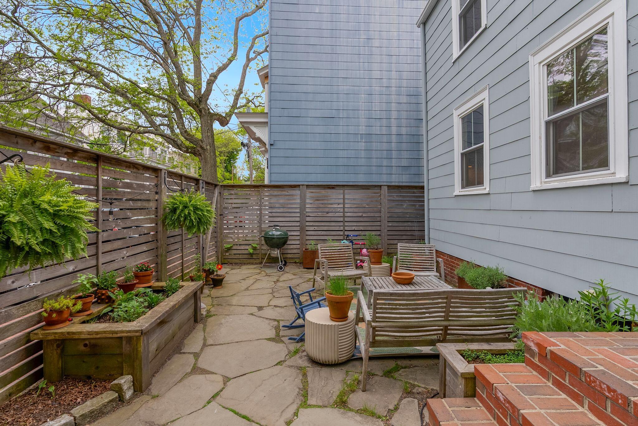 3 Taylor Street