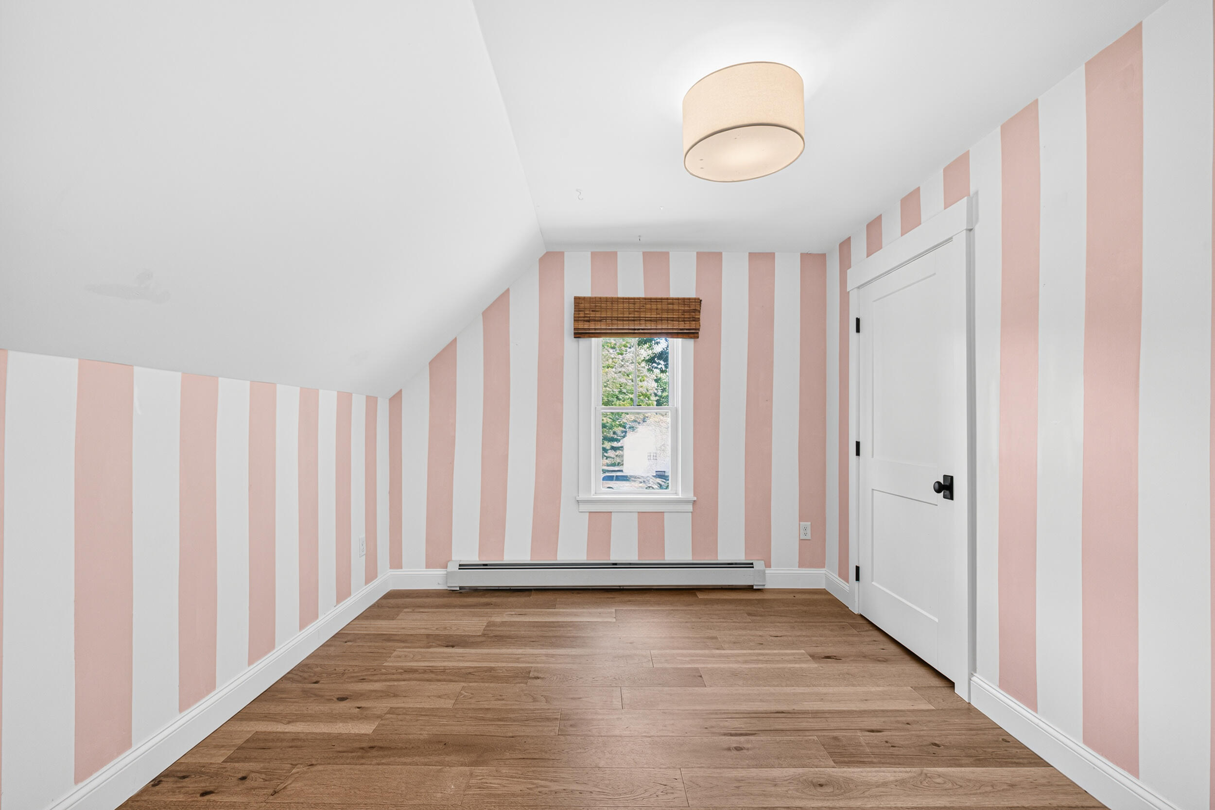 492 W Elm Street