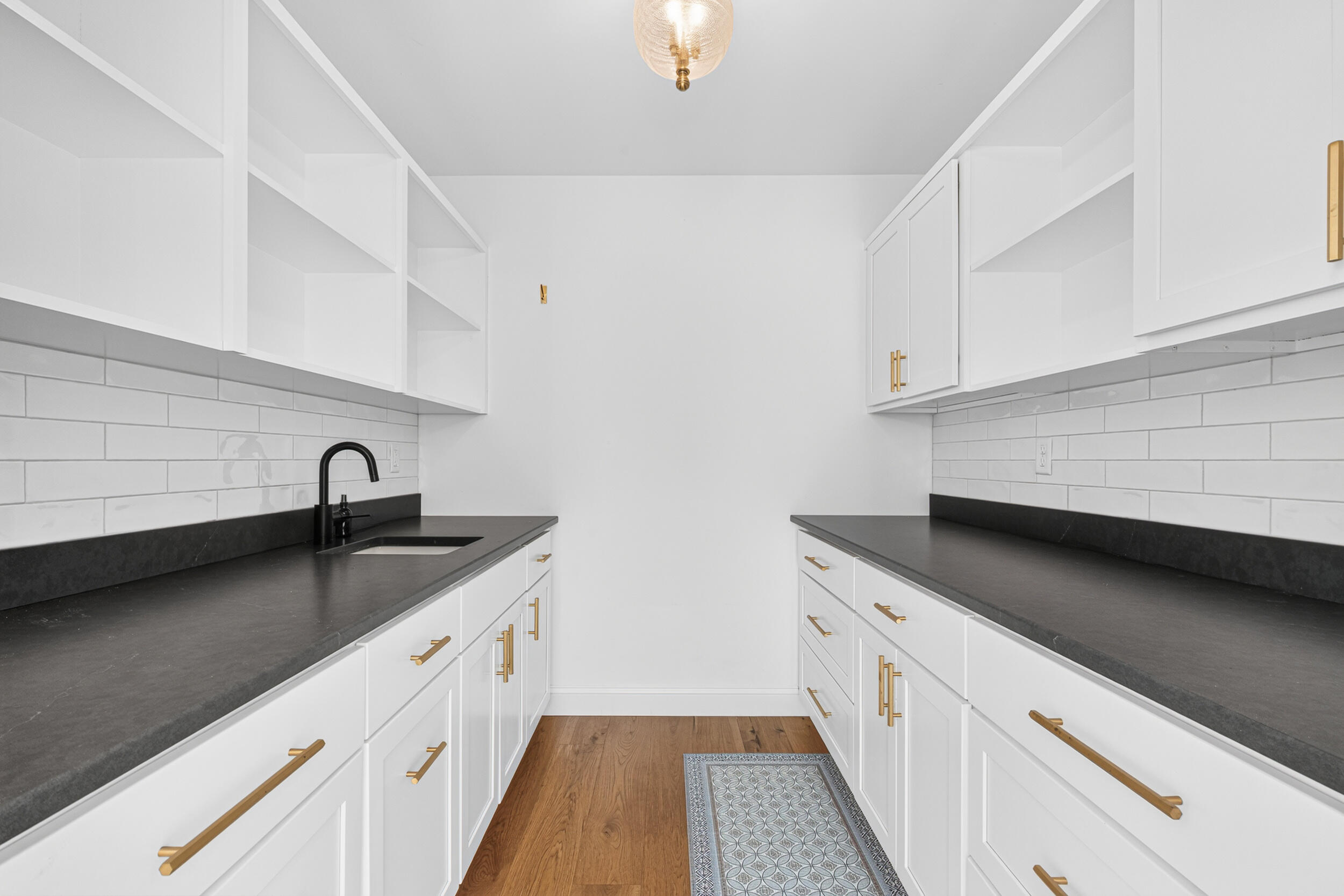 492 W Elm Street