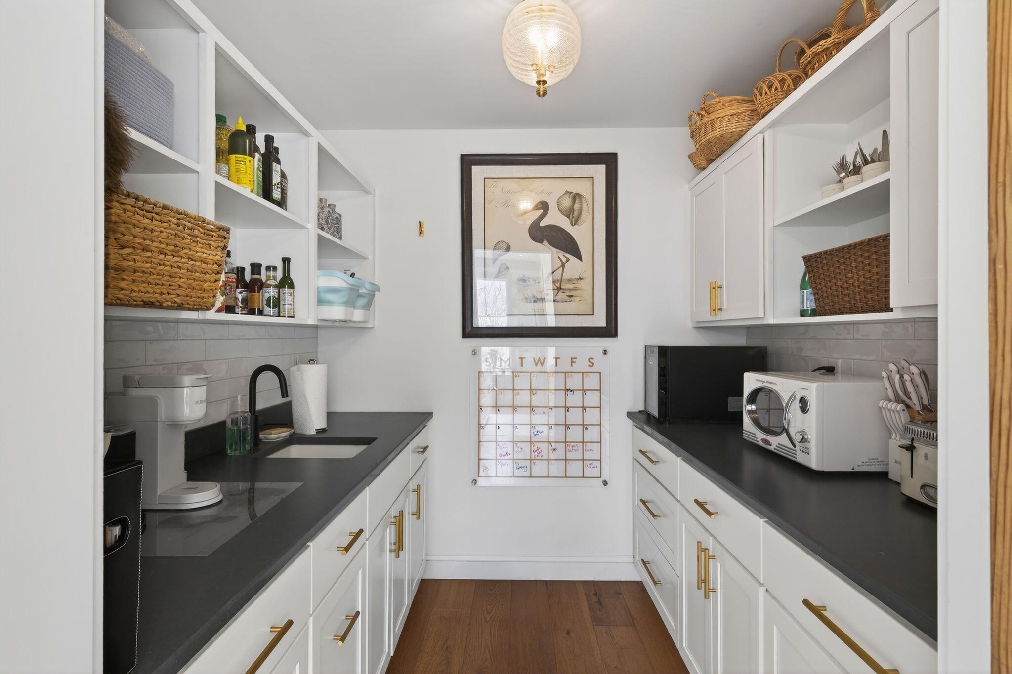 492 W Elm Street
