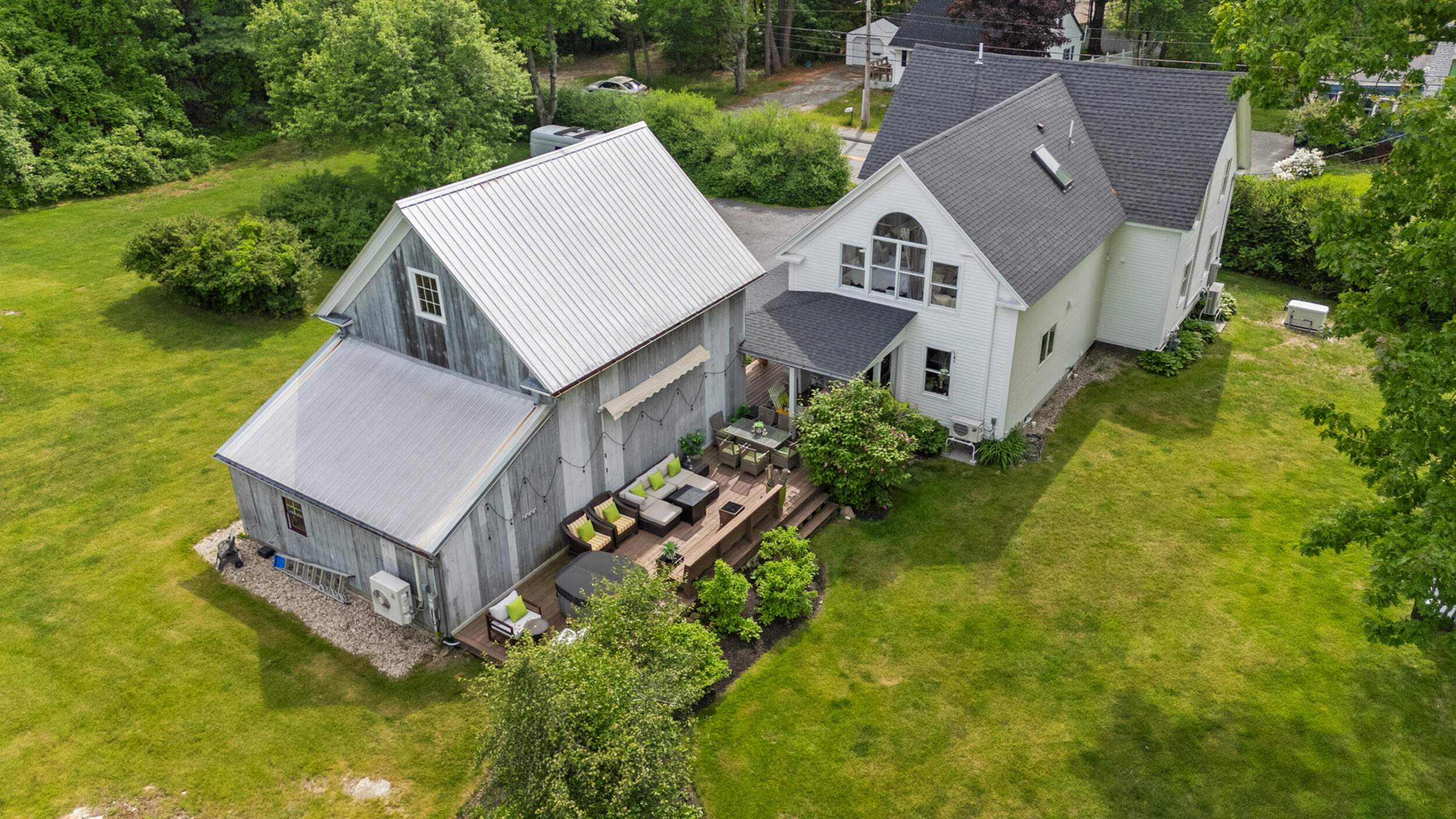 492 W Elm Street