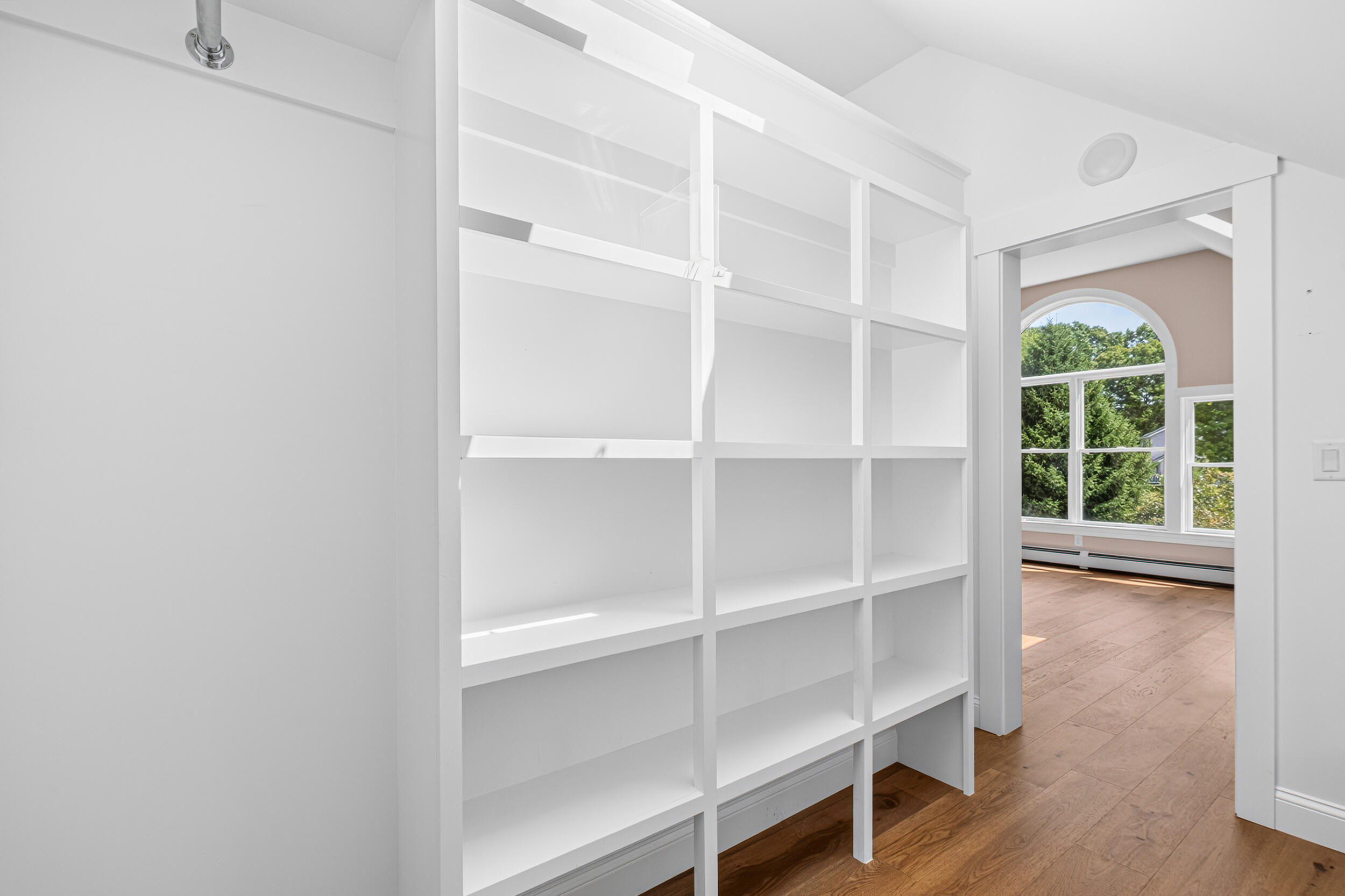 492 W Elm Street