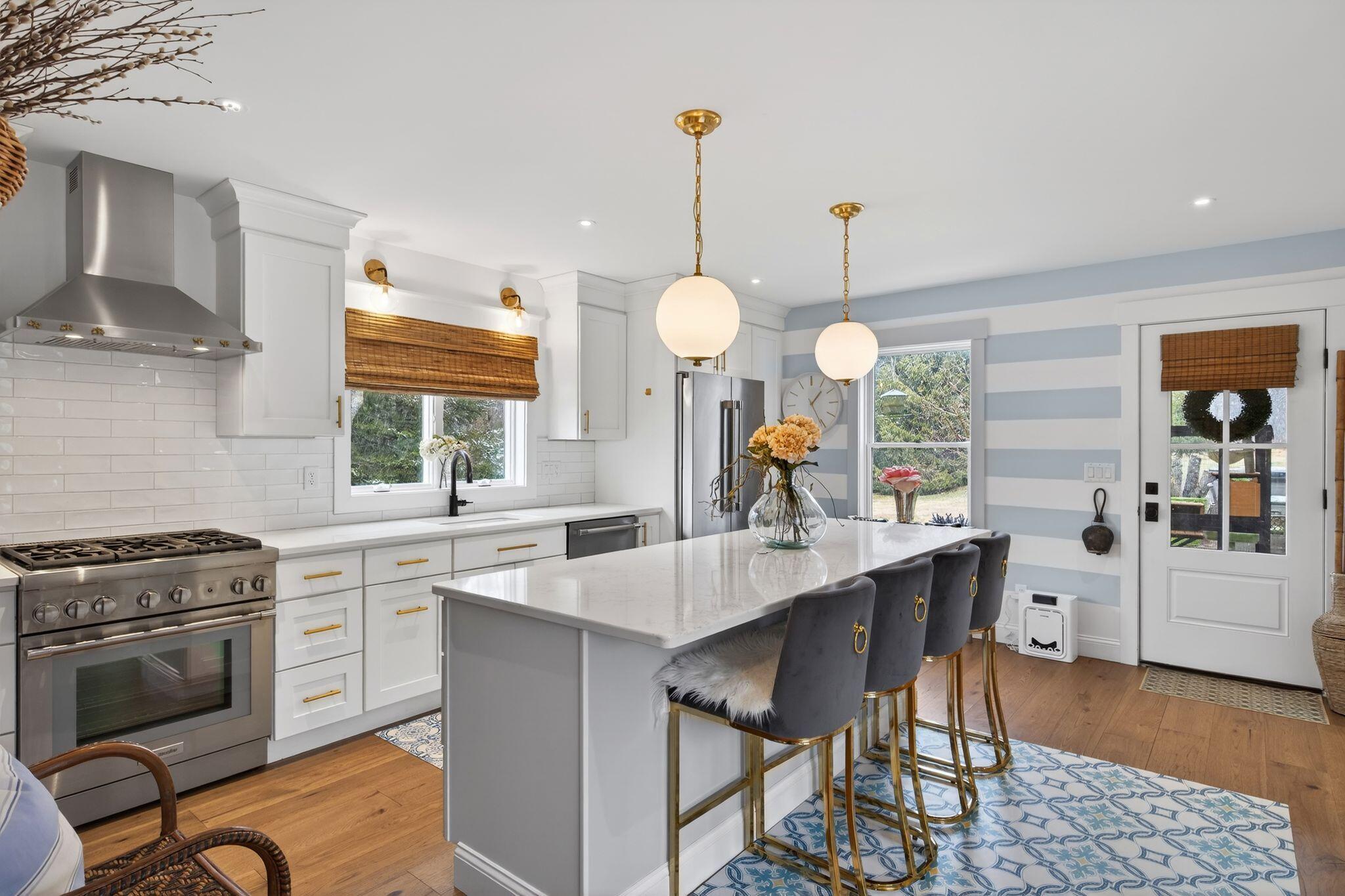 492 W Elm Street