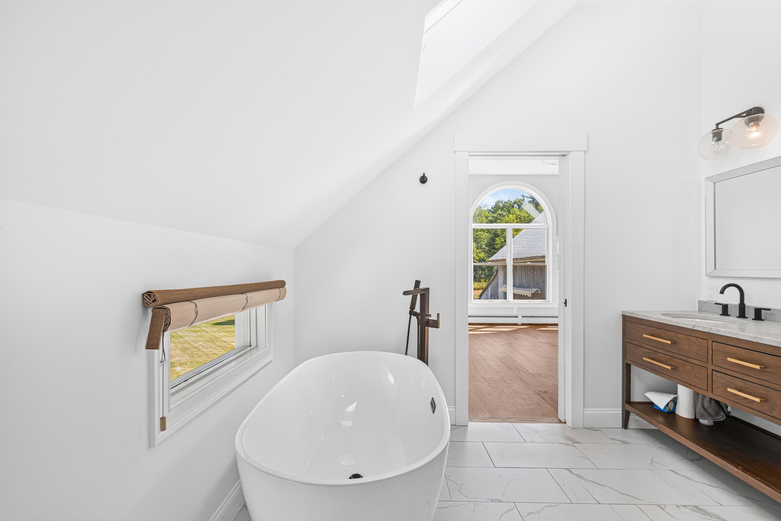 492 W Elm Street