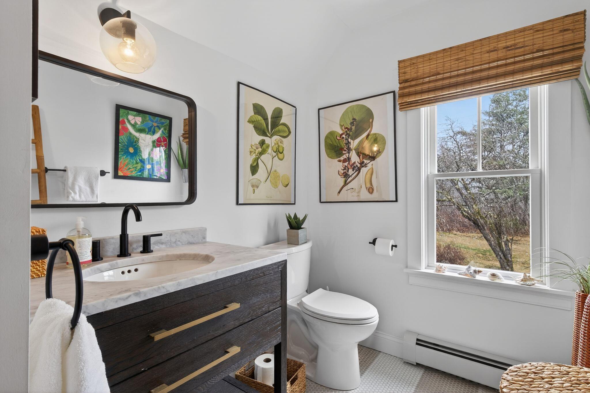 492 W Elm Street