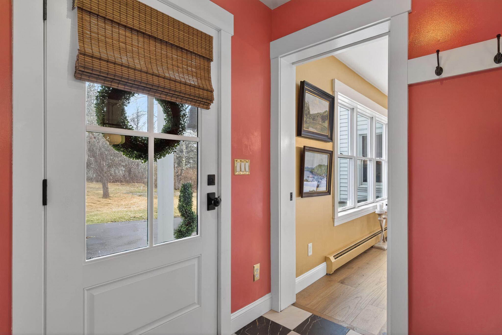 492 W Elm Street