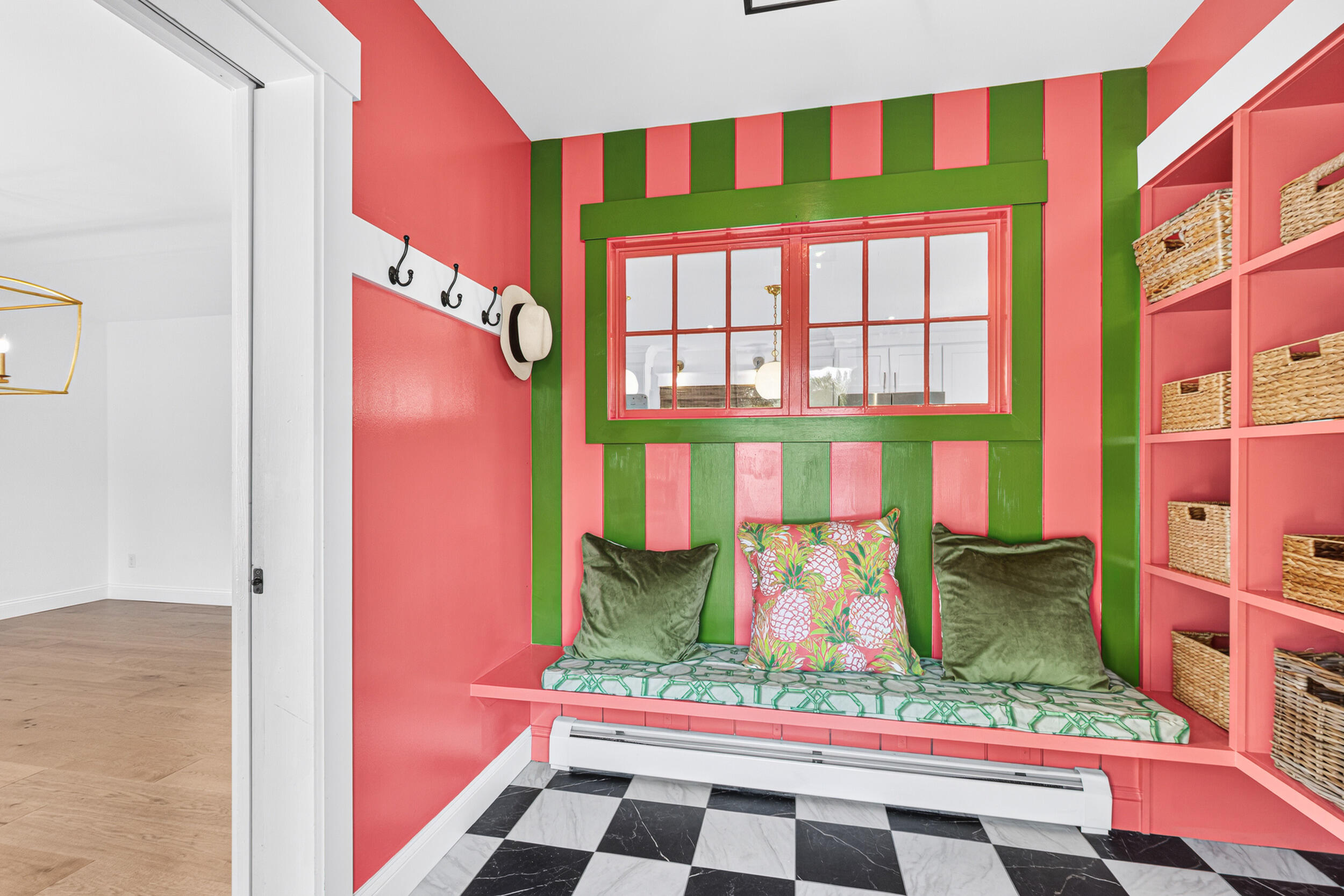 492 W Elm Street