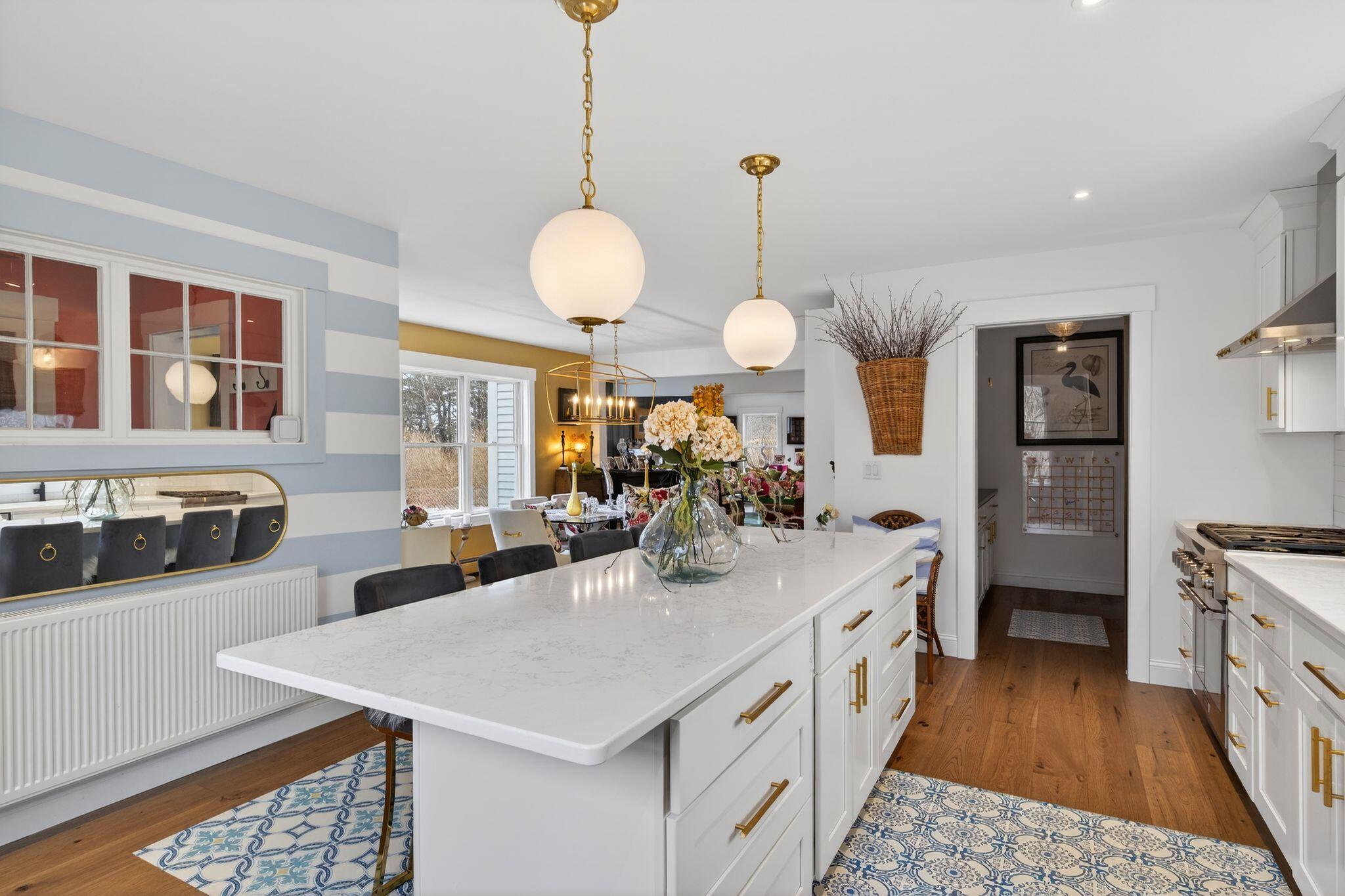 492 W Elm Street