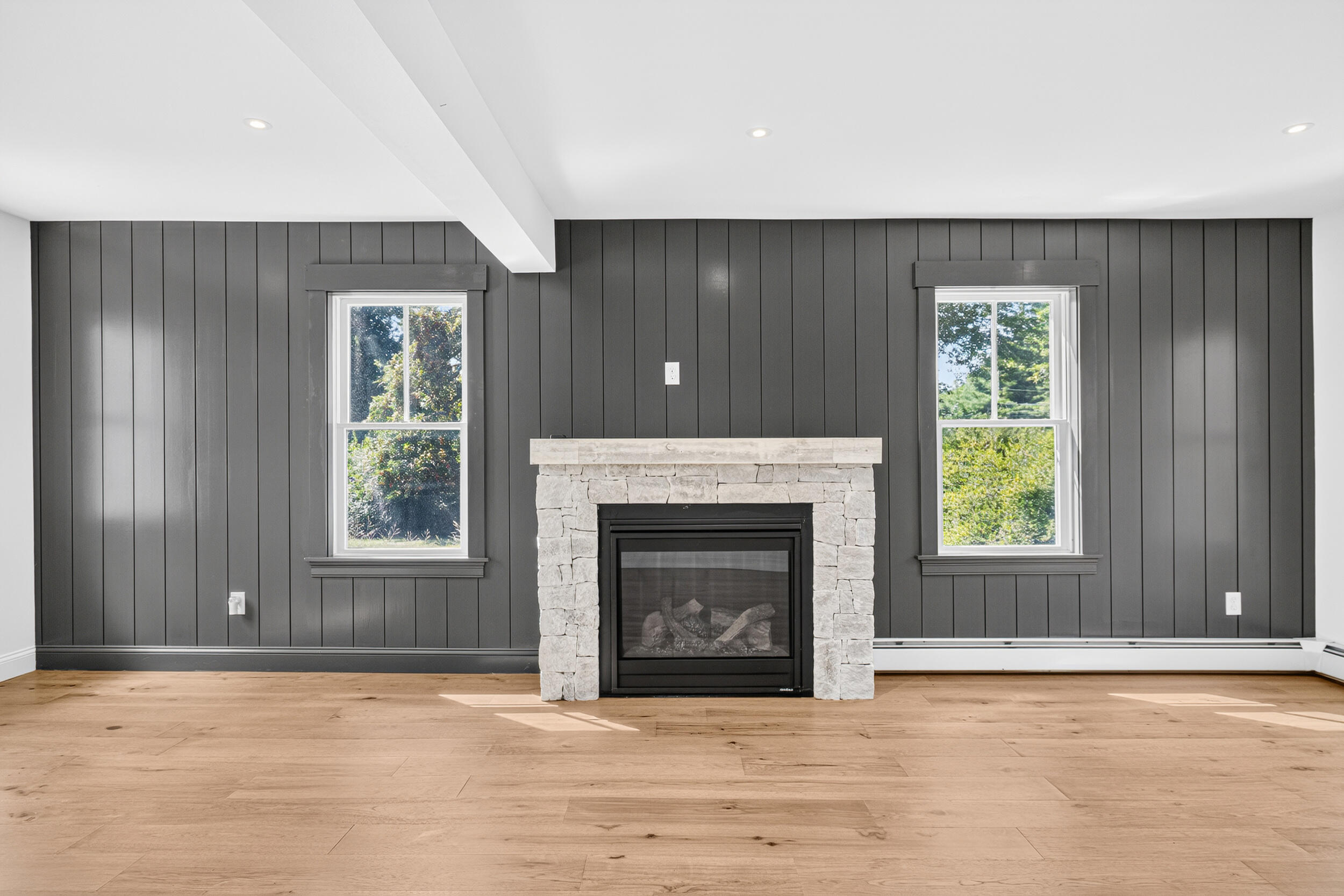 492 W Elm Street