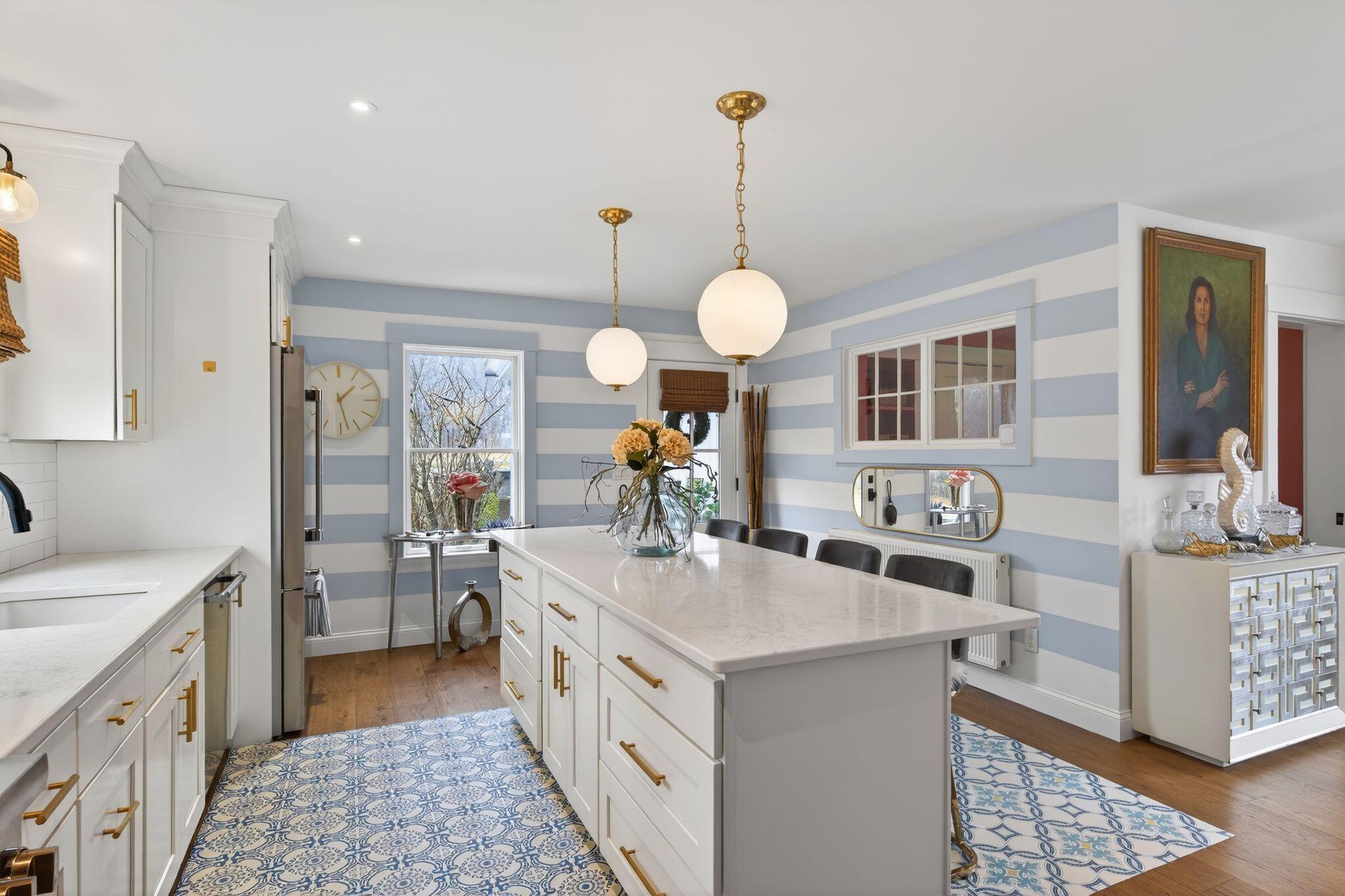 492 W Elm Street