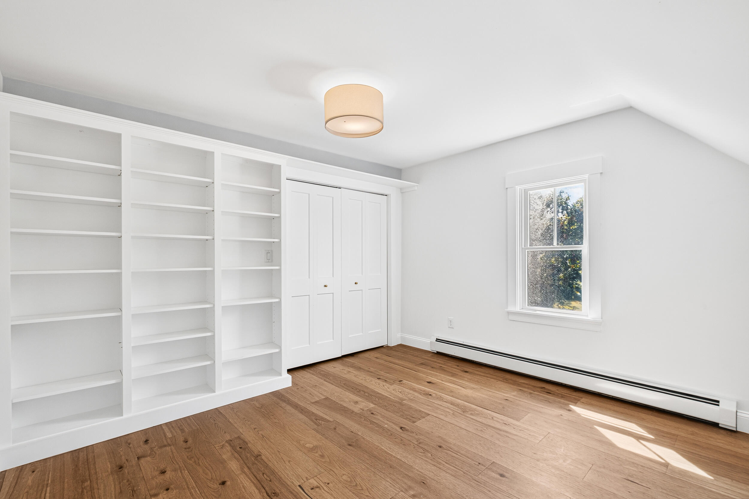 492 W Elm Street