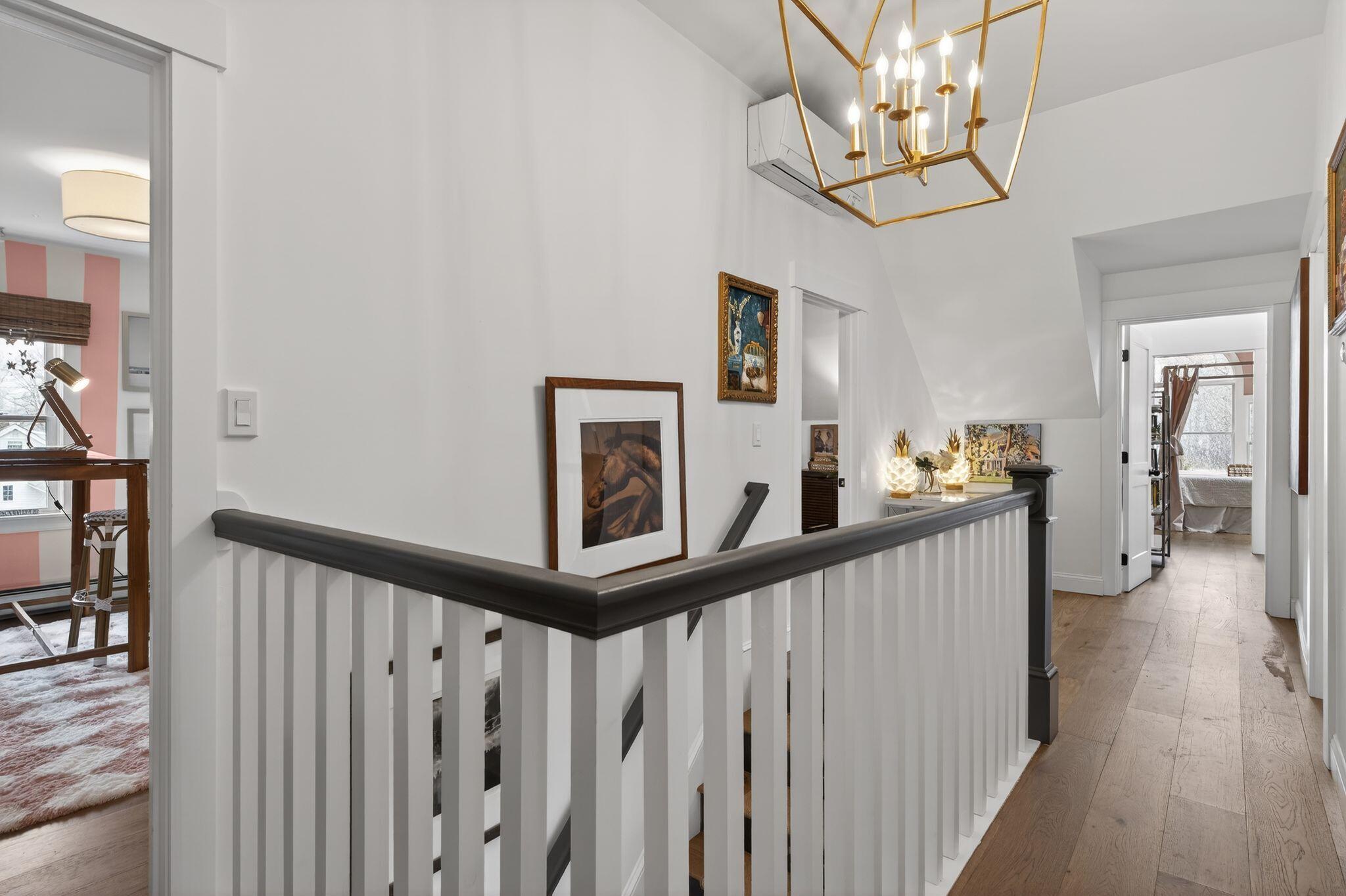 492 W Elm Street
