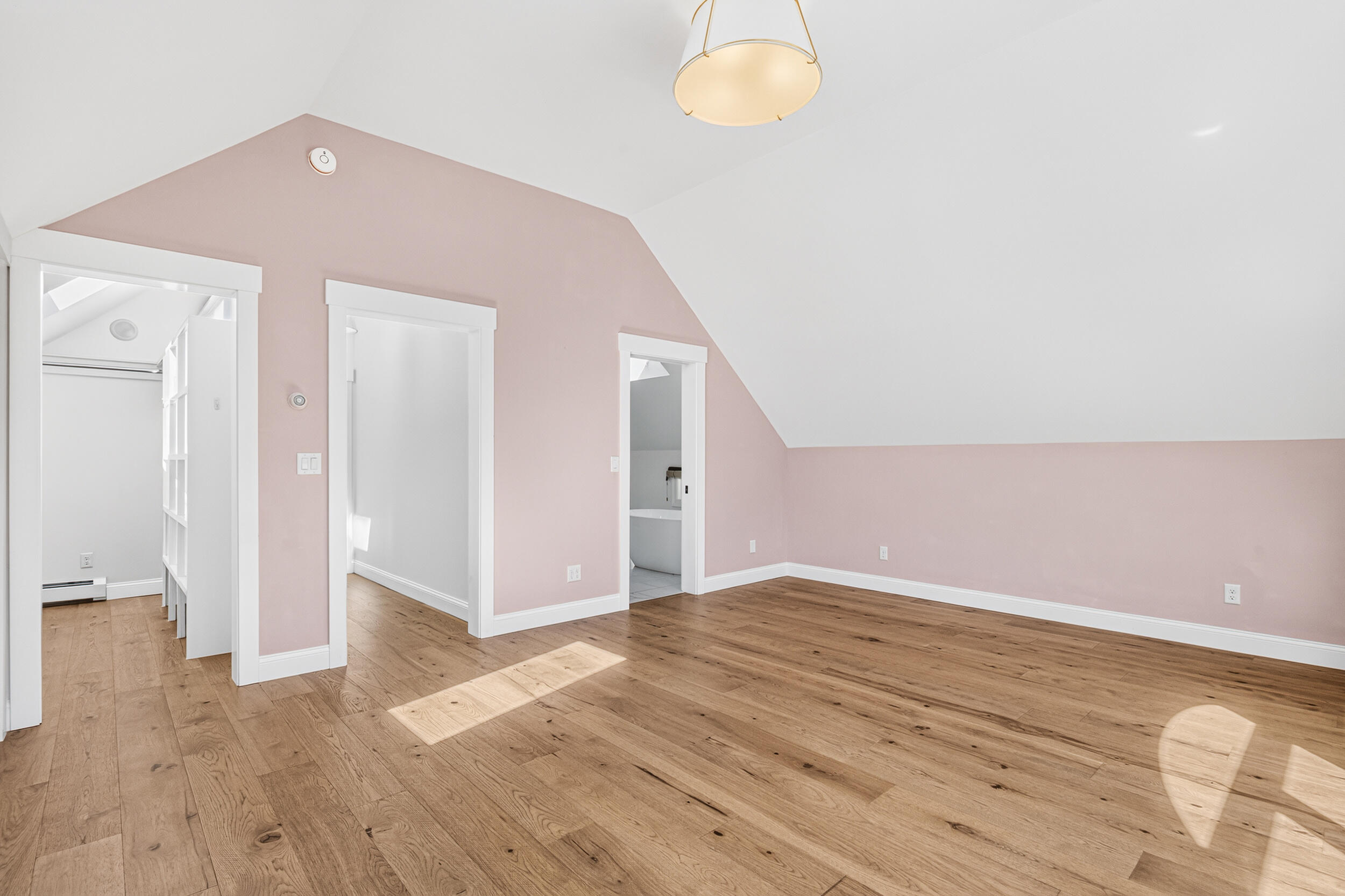 492 W Elm Street