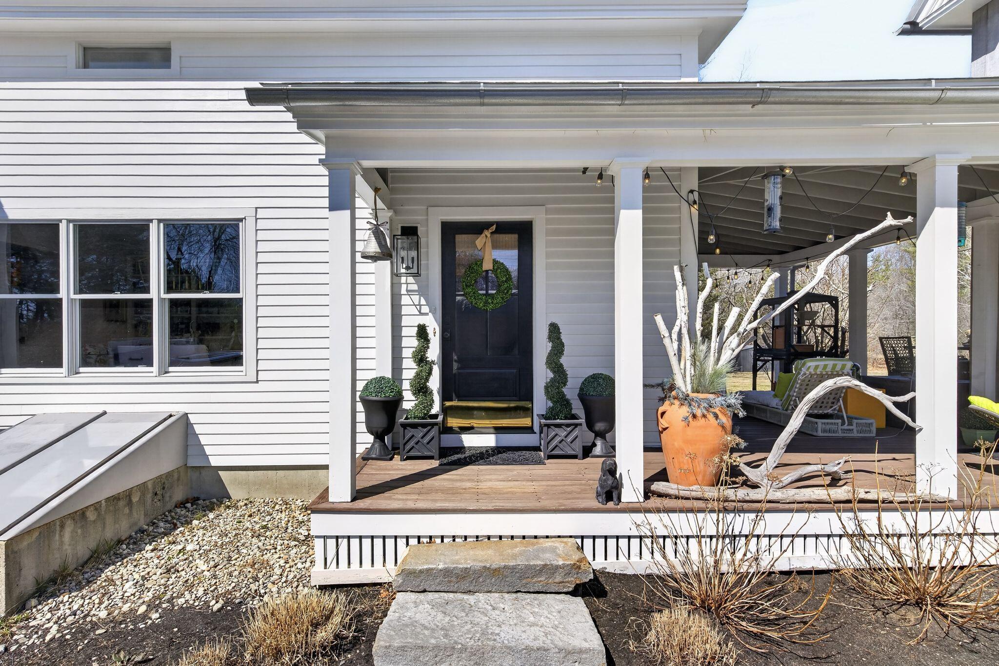 492 W Elm Street