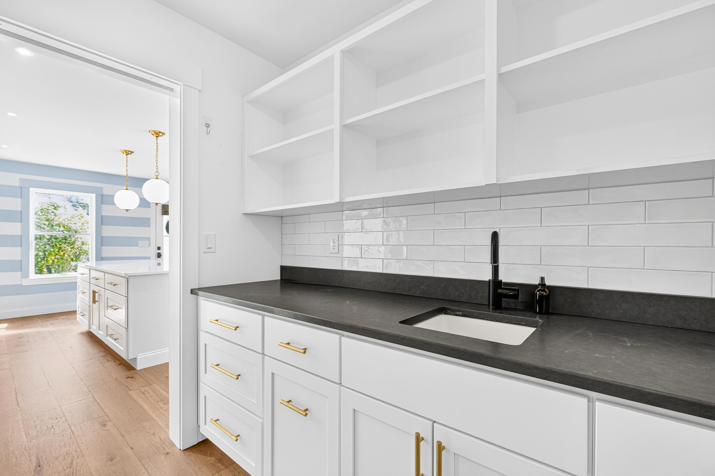 492 W Elm Street