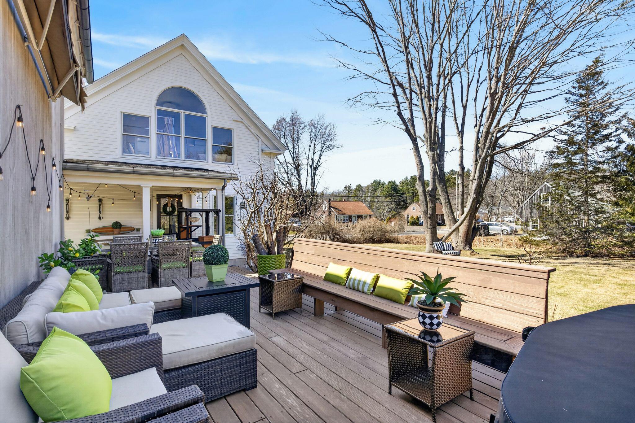 492 W Elm Street