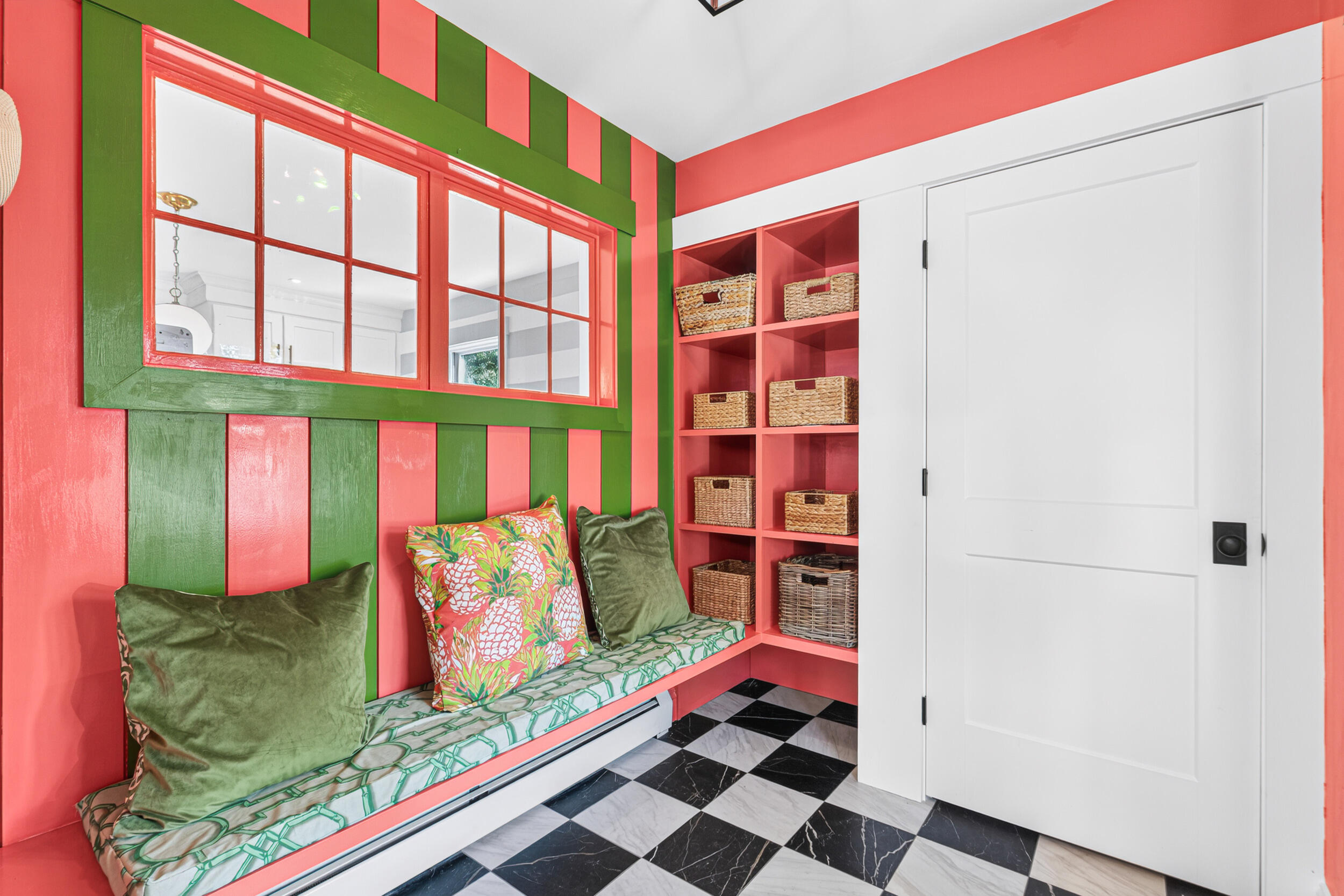 492 W Elm Street
