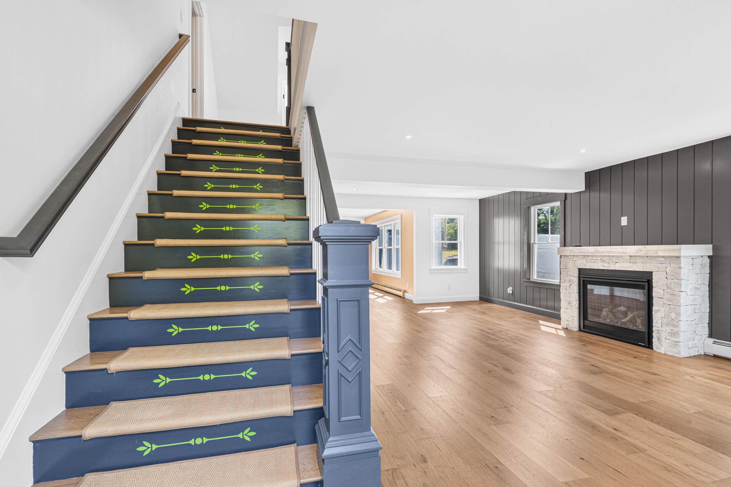 492 W Elm Street