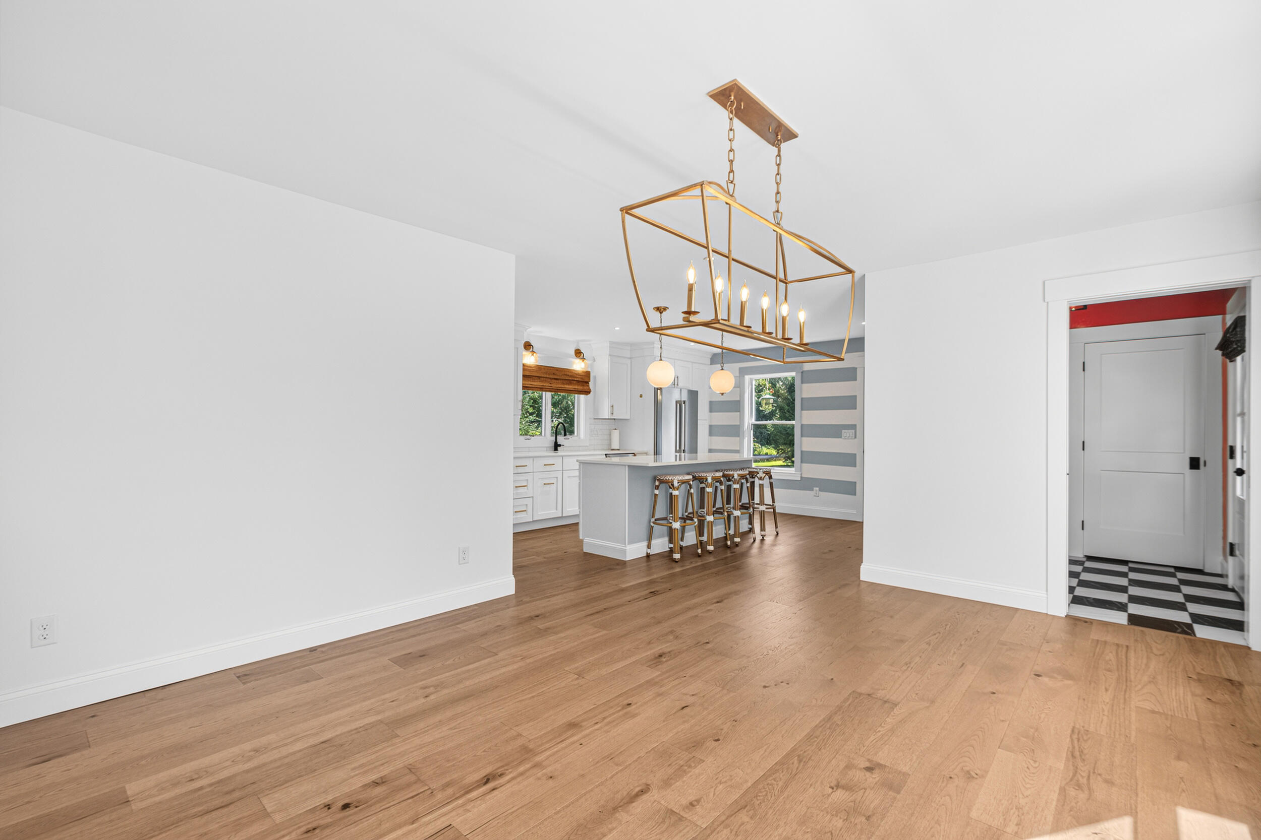 492 W Elm Street